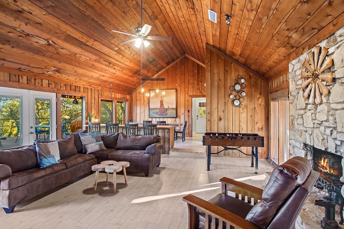 411 Whitetail Ridge Rd, Dripping Springs, TX 78620