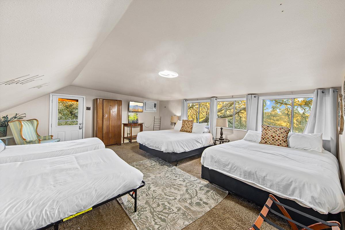 411 Whitetail Ridge Rd, Dripping Springs, TX 78620