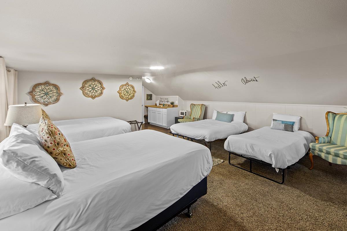 411 Whitetail Ridge Rd, Dripping Springs, TX 78620