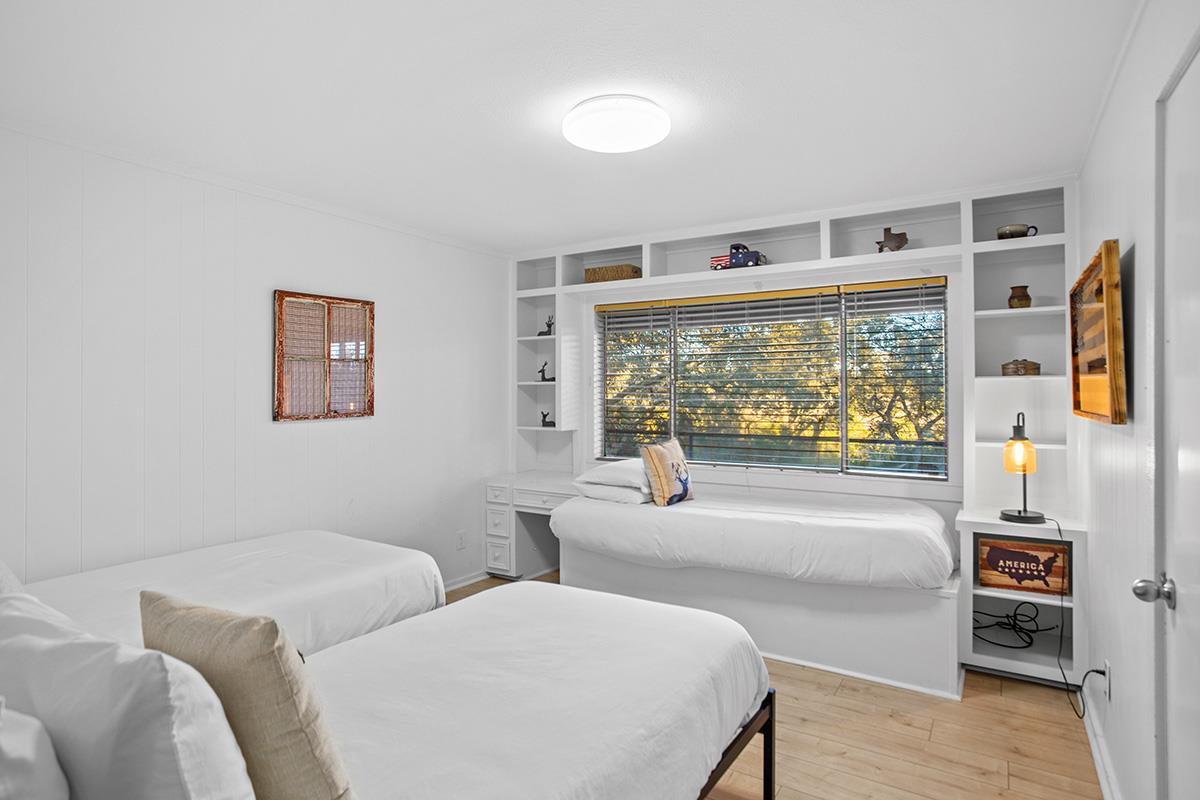 411 Whitetail Ridge Rd, Dripping Springs, TX 78620