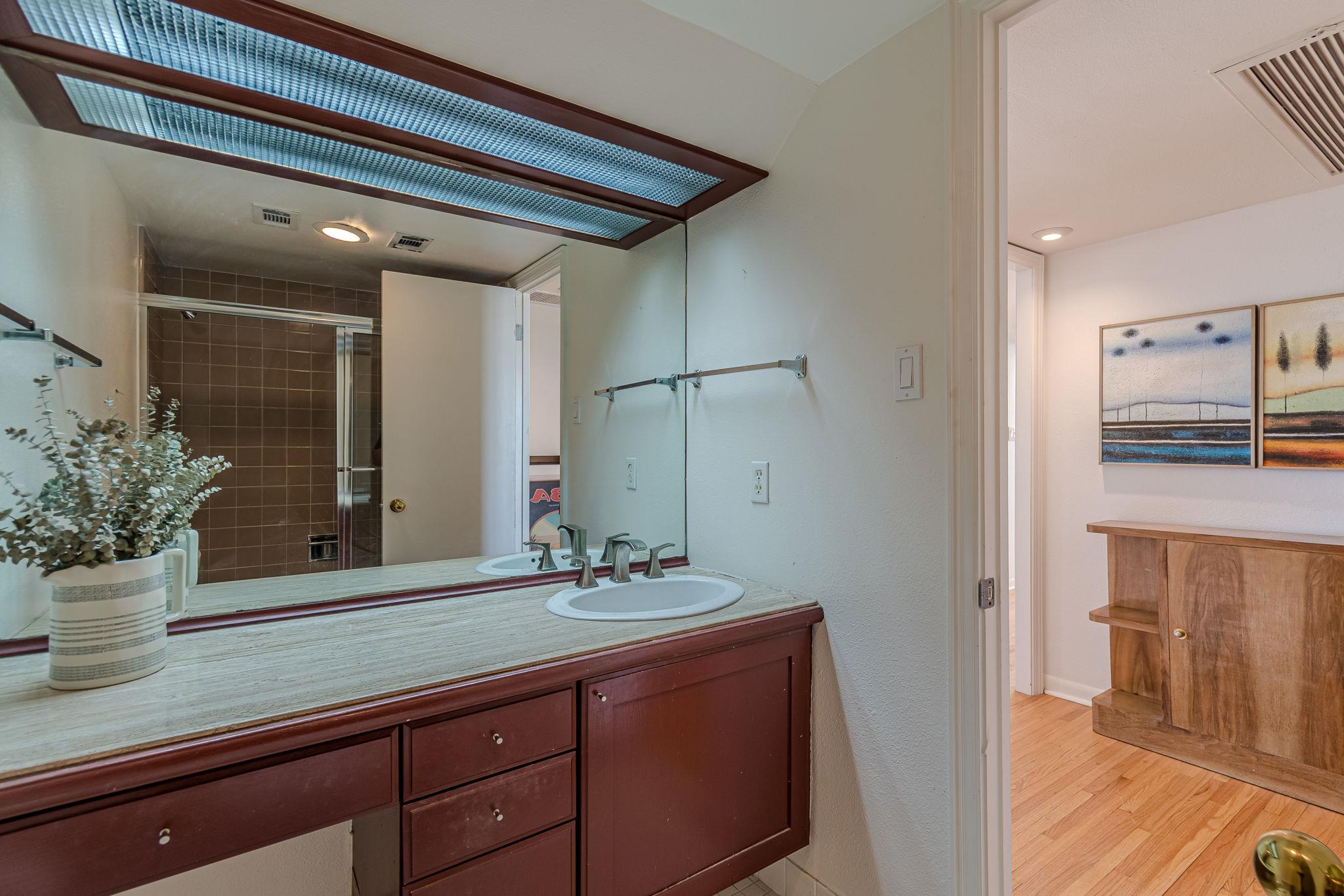 1122 Colorado St # 1409, Austin, TX 78701