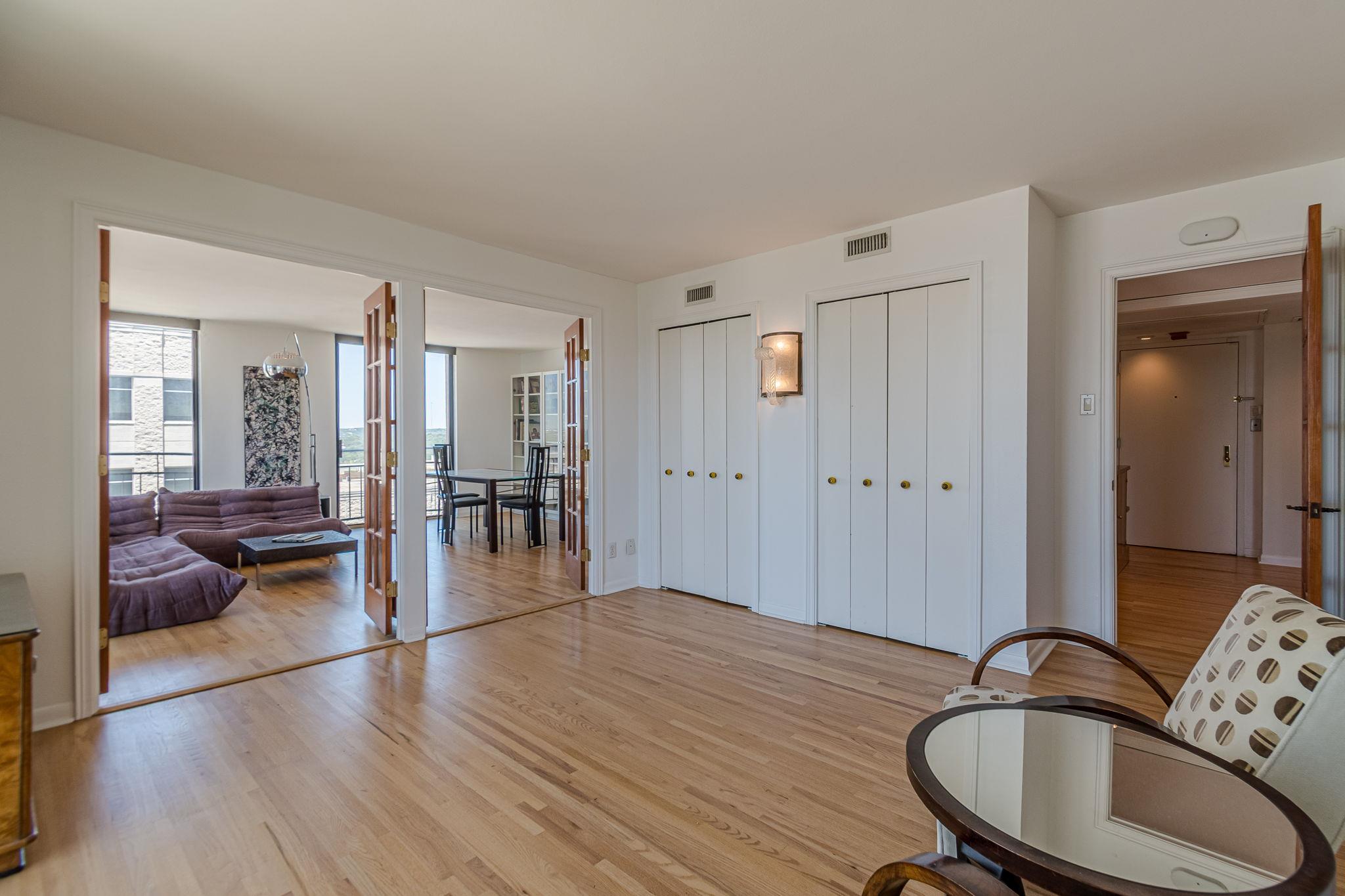 1122 Colorado St # 1409, Austin, TX 78701