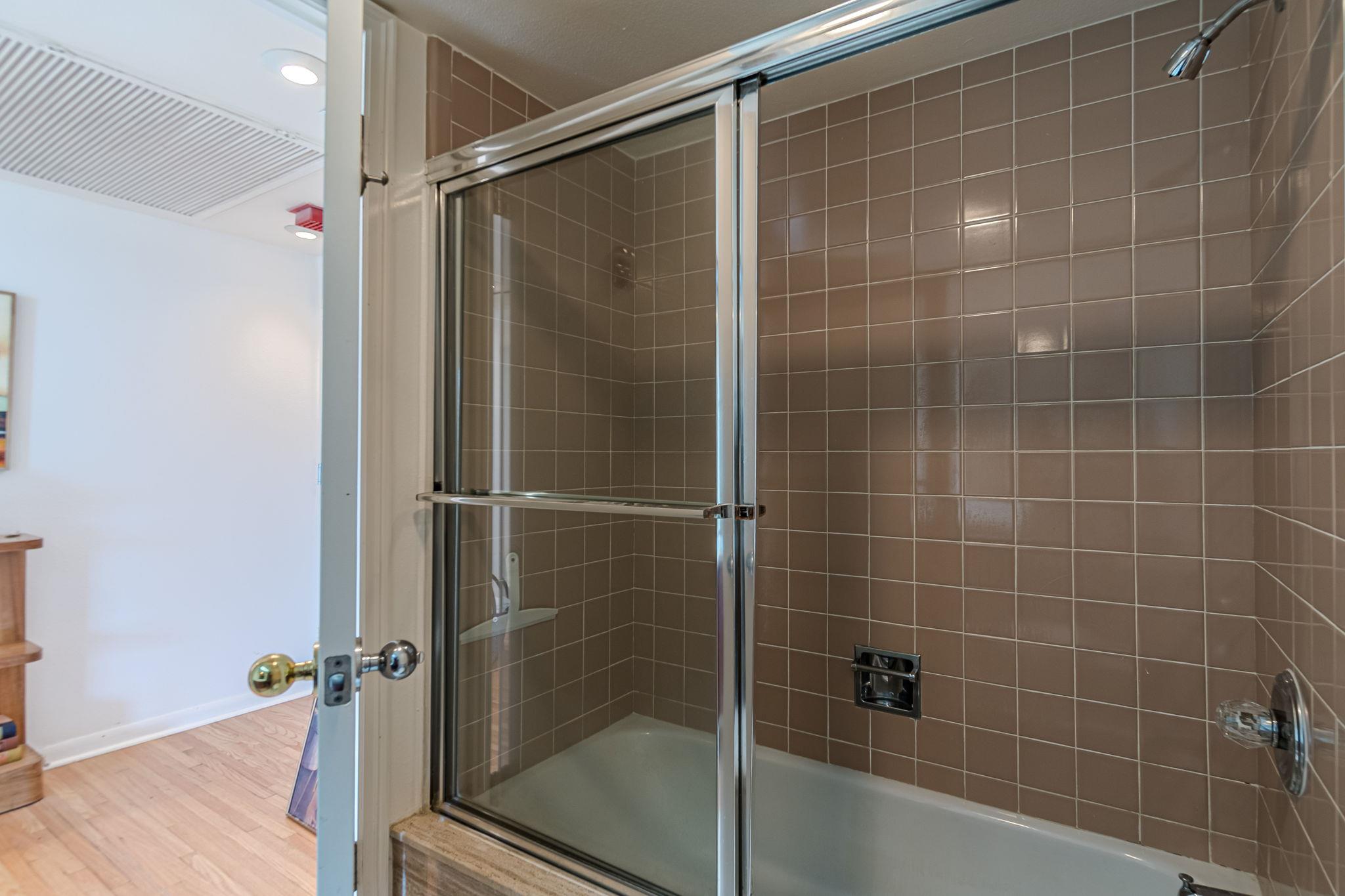 1122 Colorado St # 1409, Austin, TX 78701