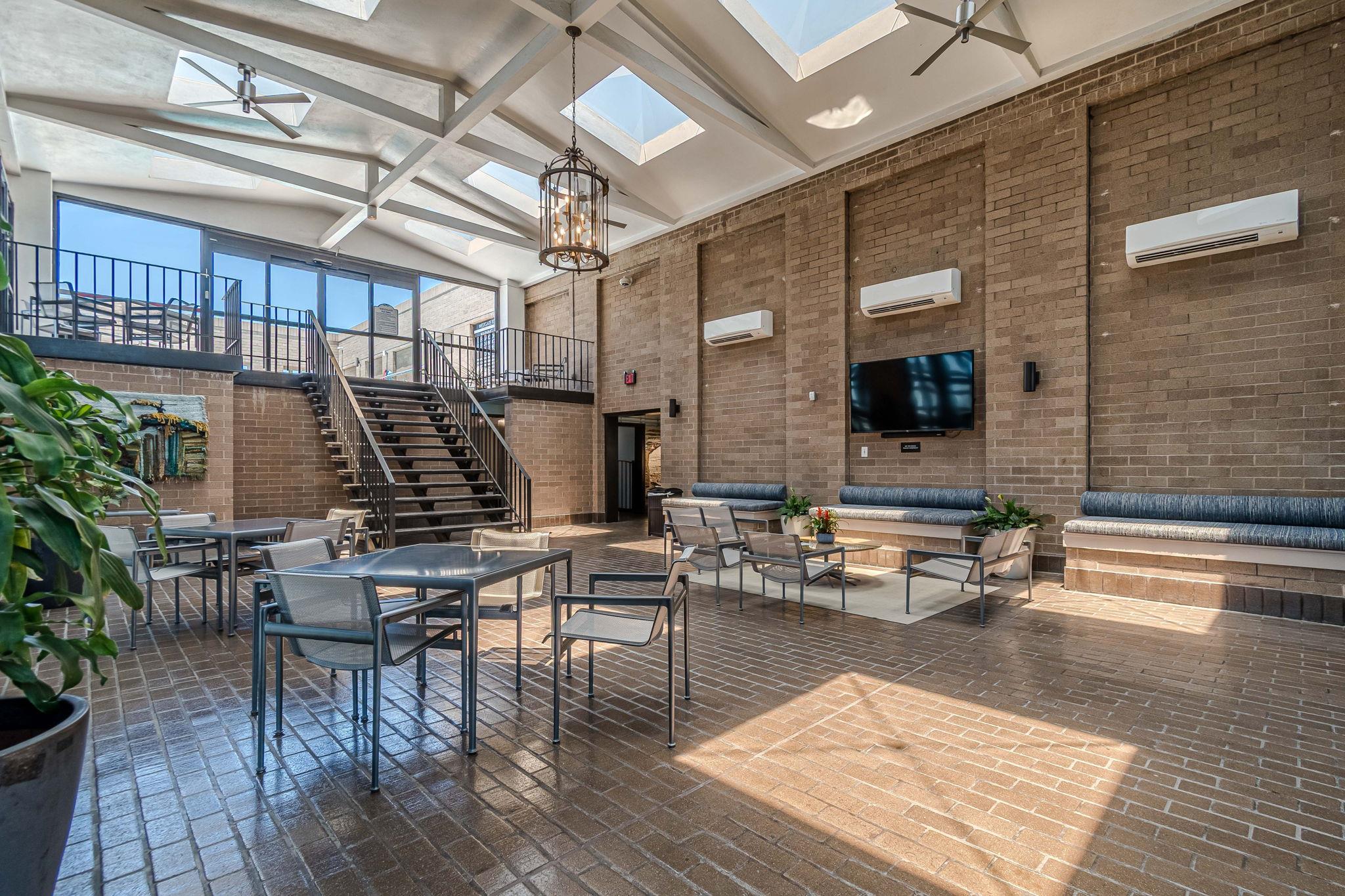 1122 Colorado St # 1409, Austin, TX 78701