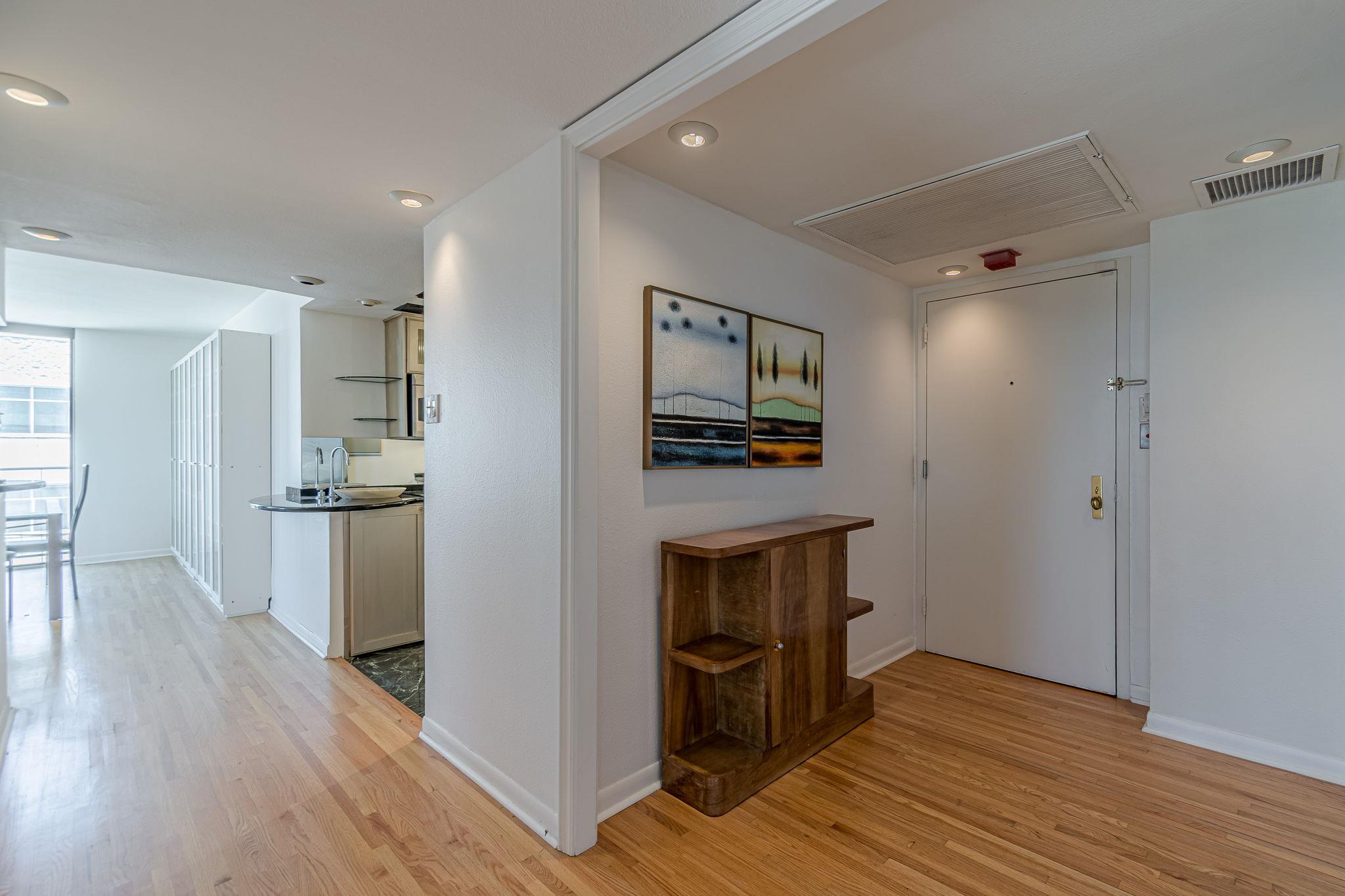 1122 Colorado St # 1409, Austin, TX 78701