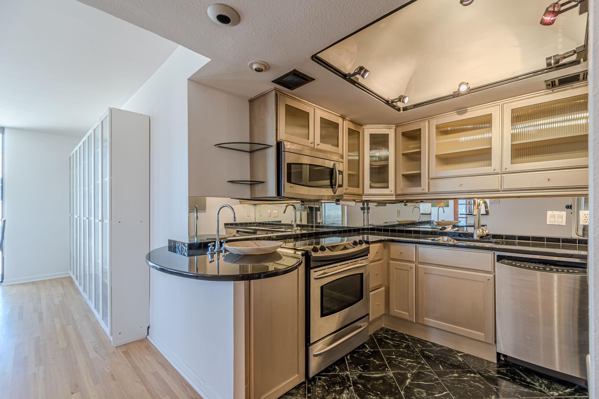 1122 Colorado St # 1409, Austin, TX 78701