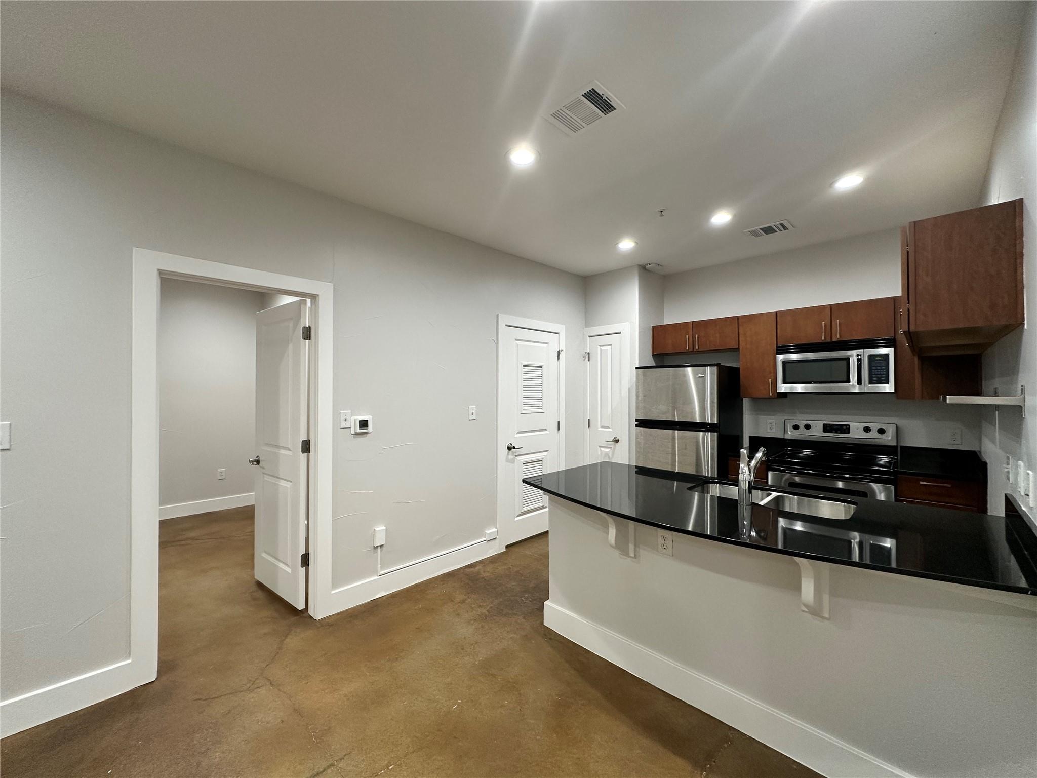 1807 Poquito St # 32, Austin, TX 78702