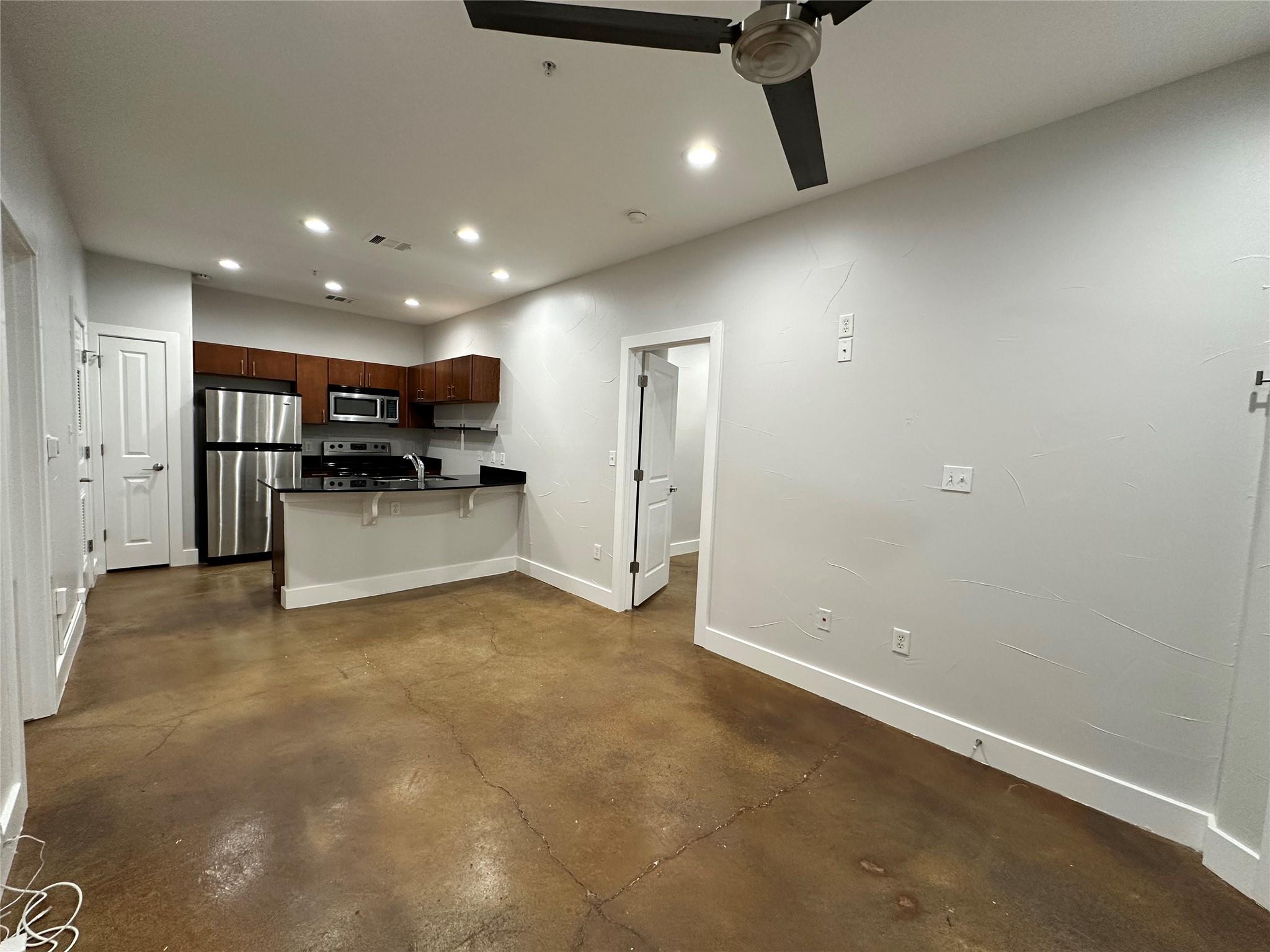 1807 Poquito St # 32, Austin, TX 78702