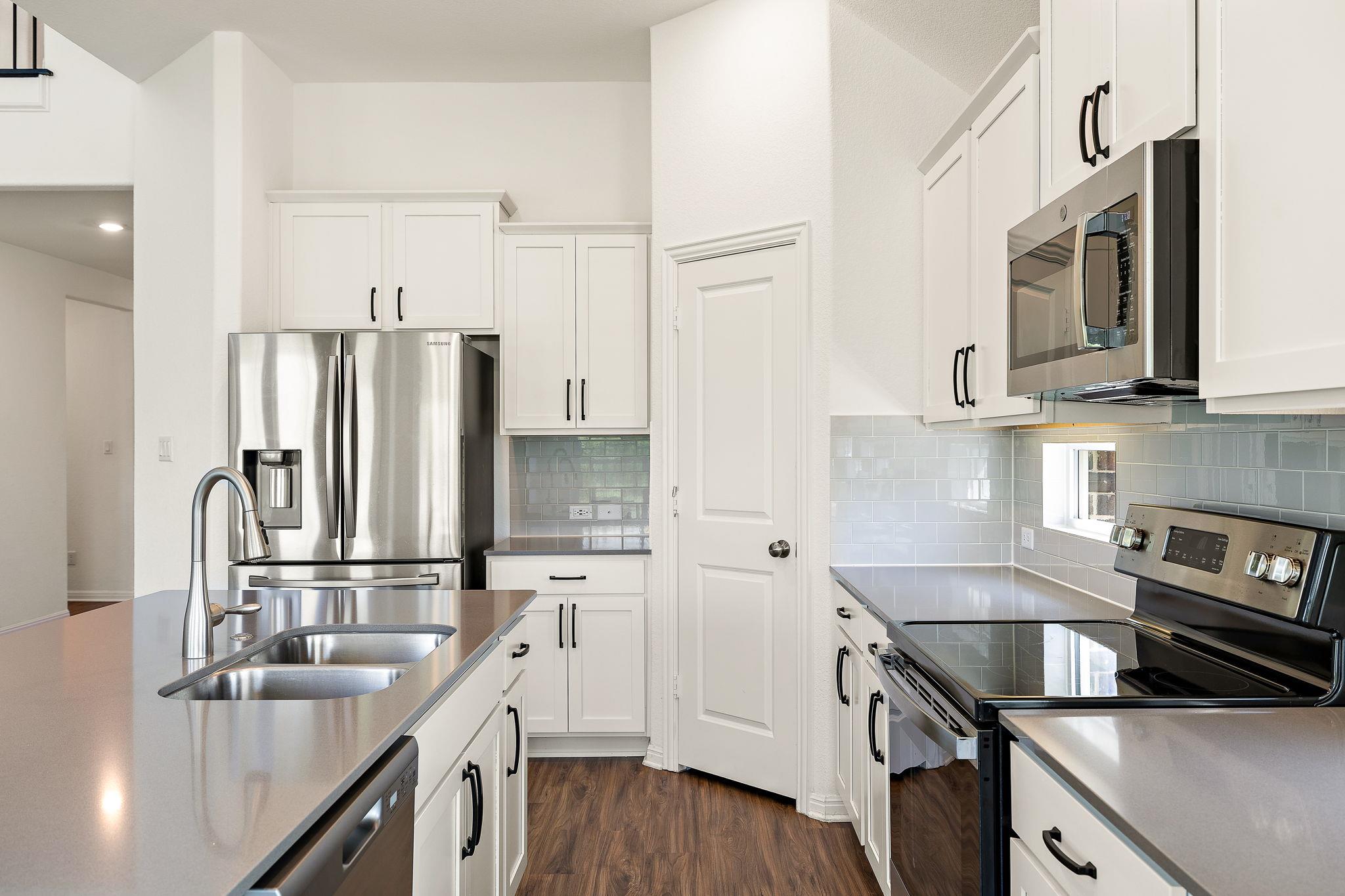 2021 Long Shadow Ln, Georgetown, TX 78628