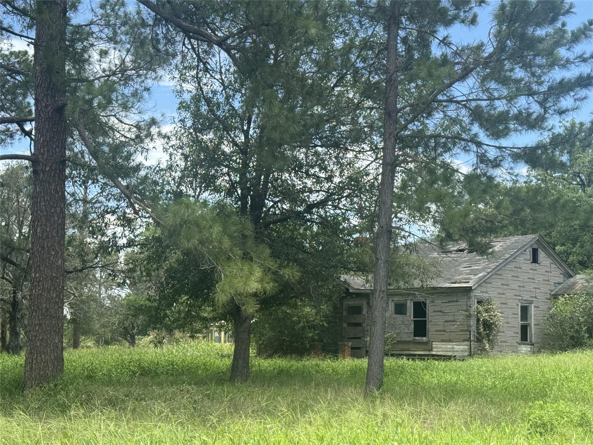 9400 Stockdale Highway, Seguin, TX 78155