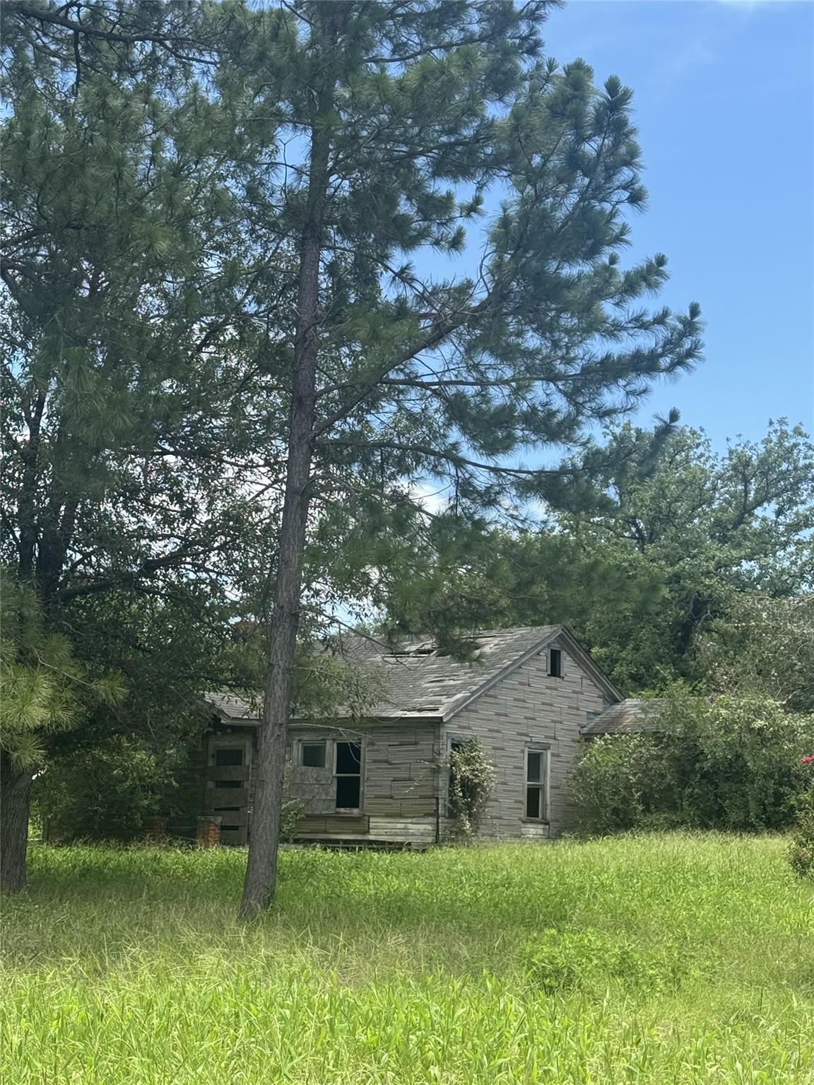 9400 Stockdale Highway, Seguin, TX 78155