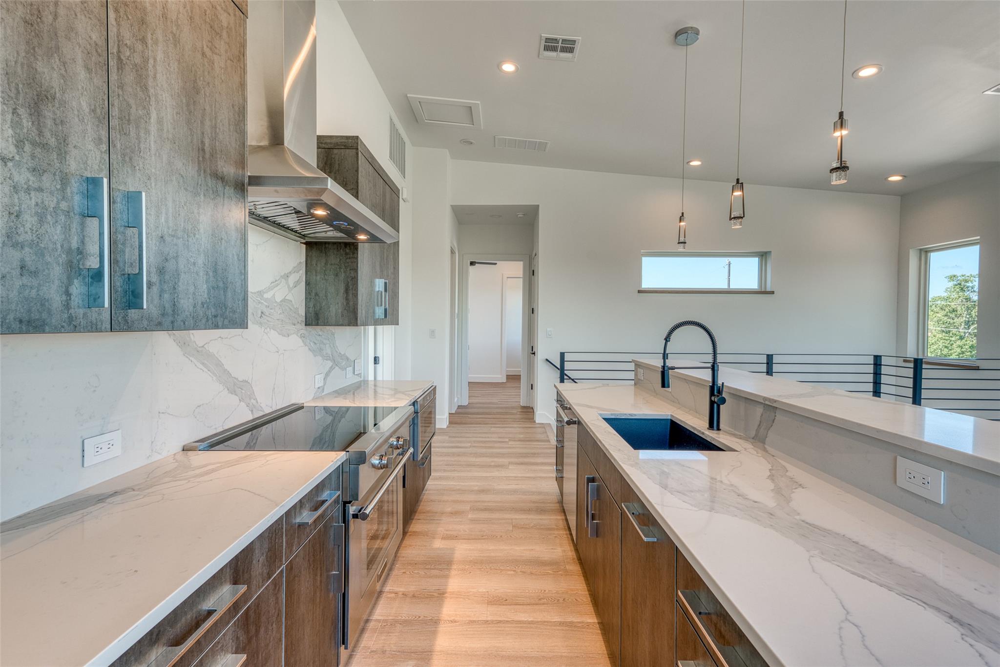 8621 Nina Ln, Jonestown, TX 78645