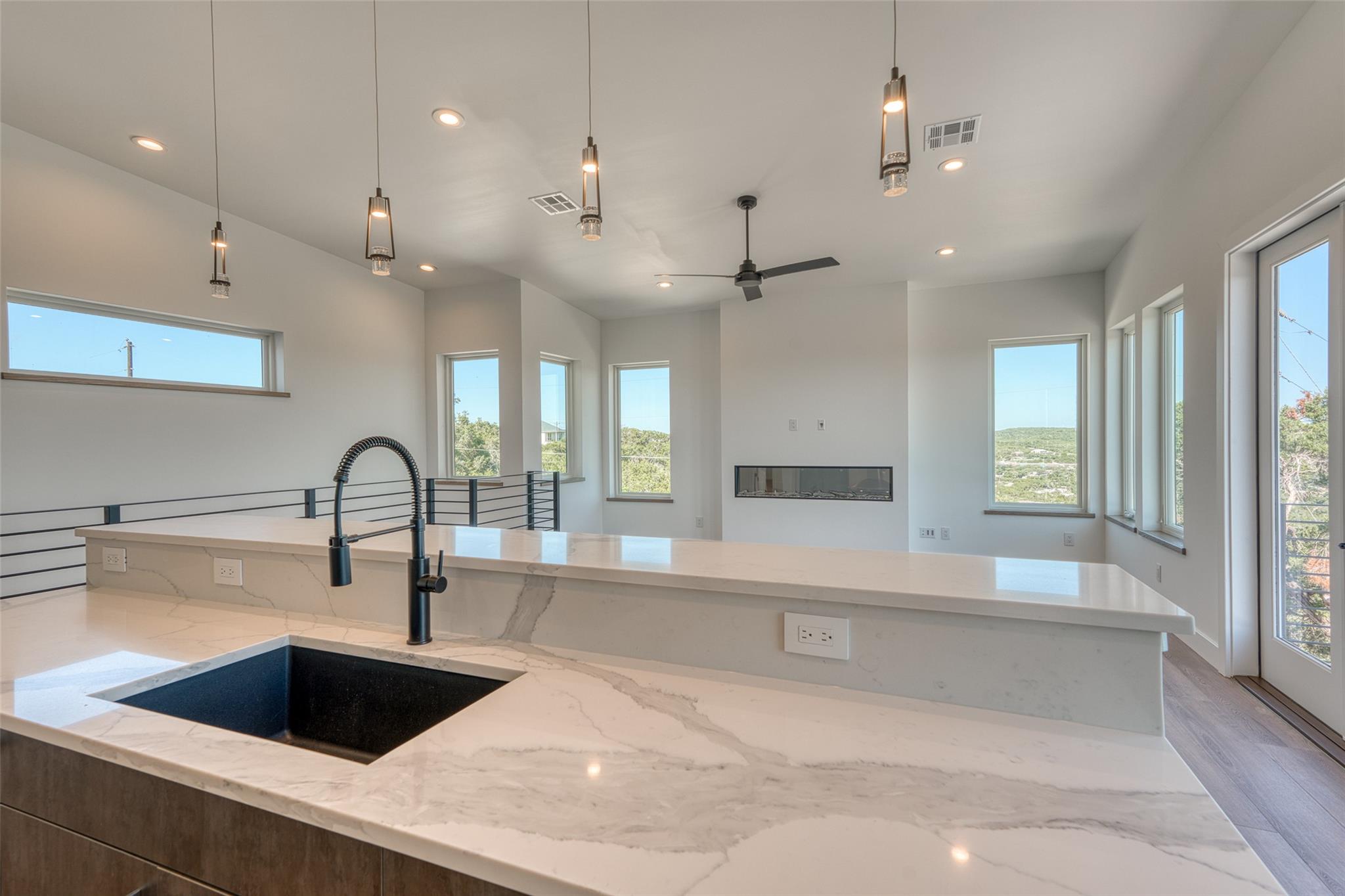 8621 Nina Ln, Jonestown, TX 78645