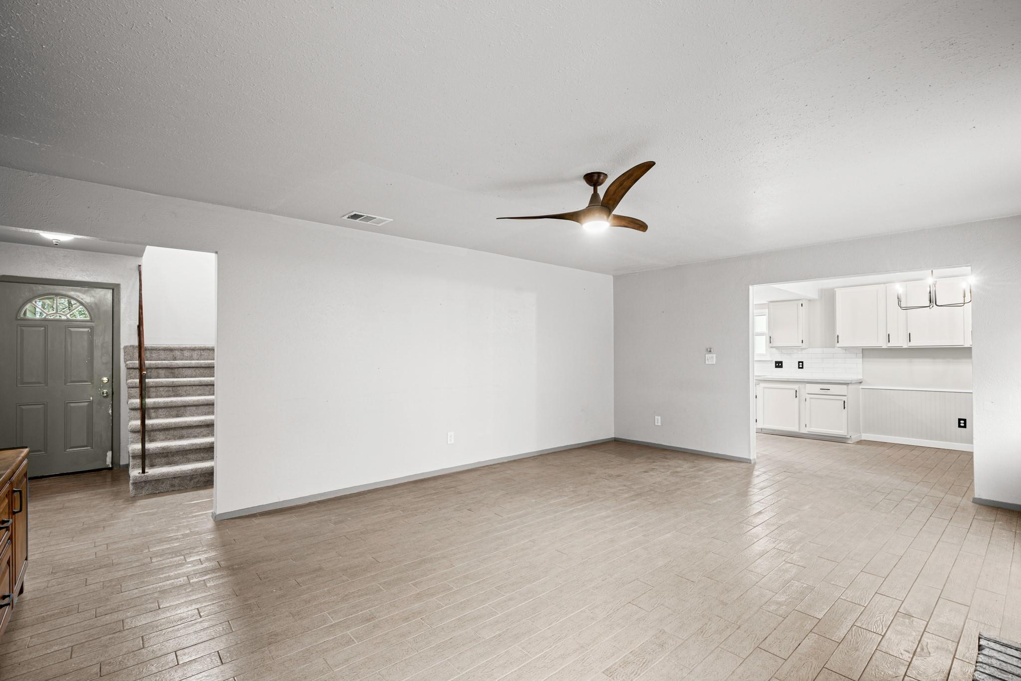 211 Woodmont Dr, Georgetown, TX 78628