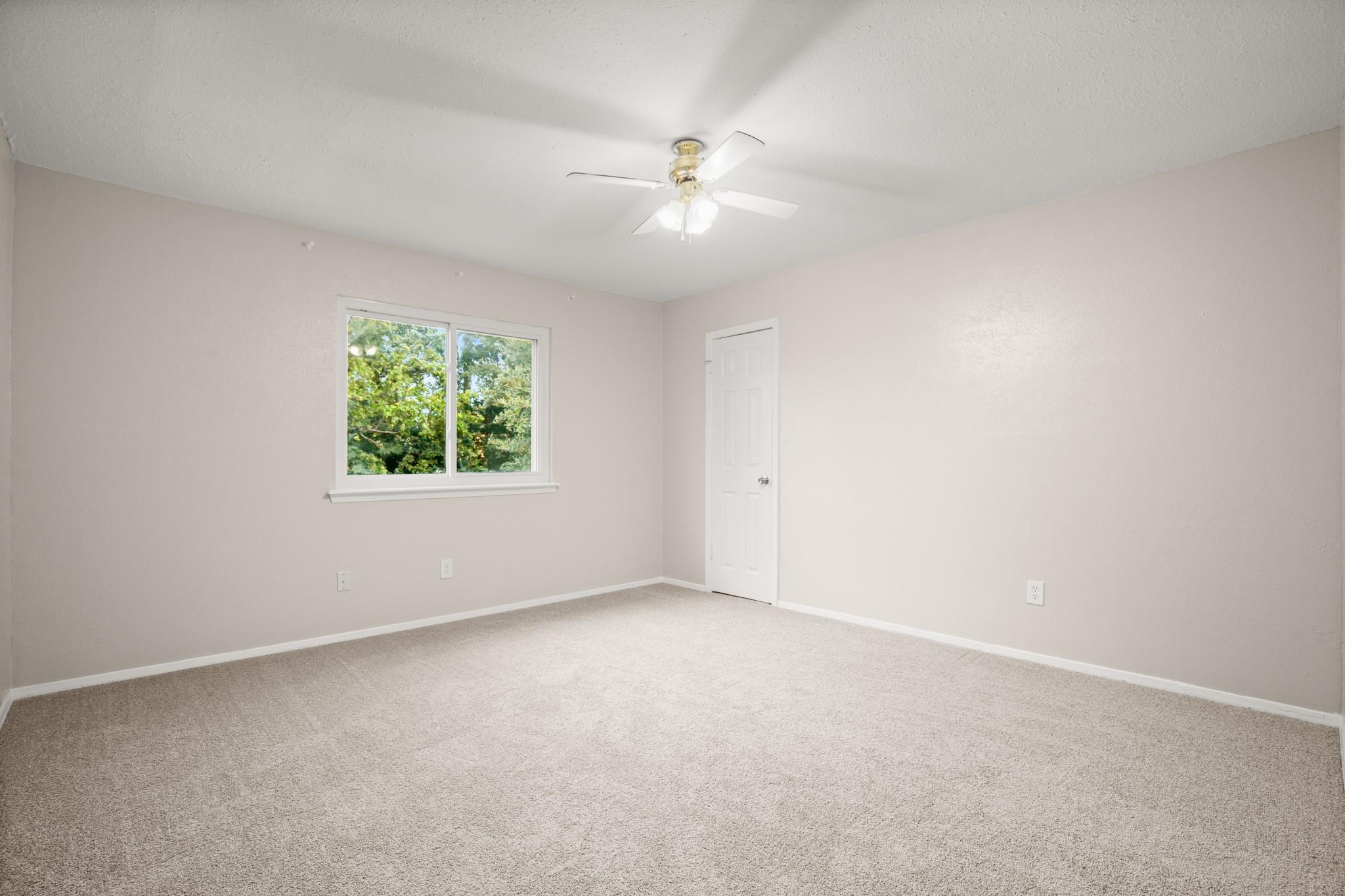 211 Woodmont Dr, Georgetown, TX 78628