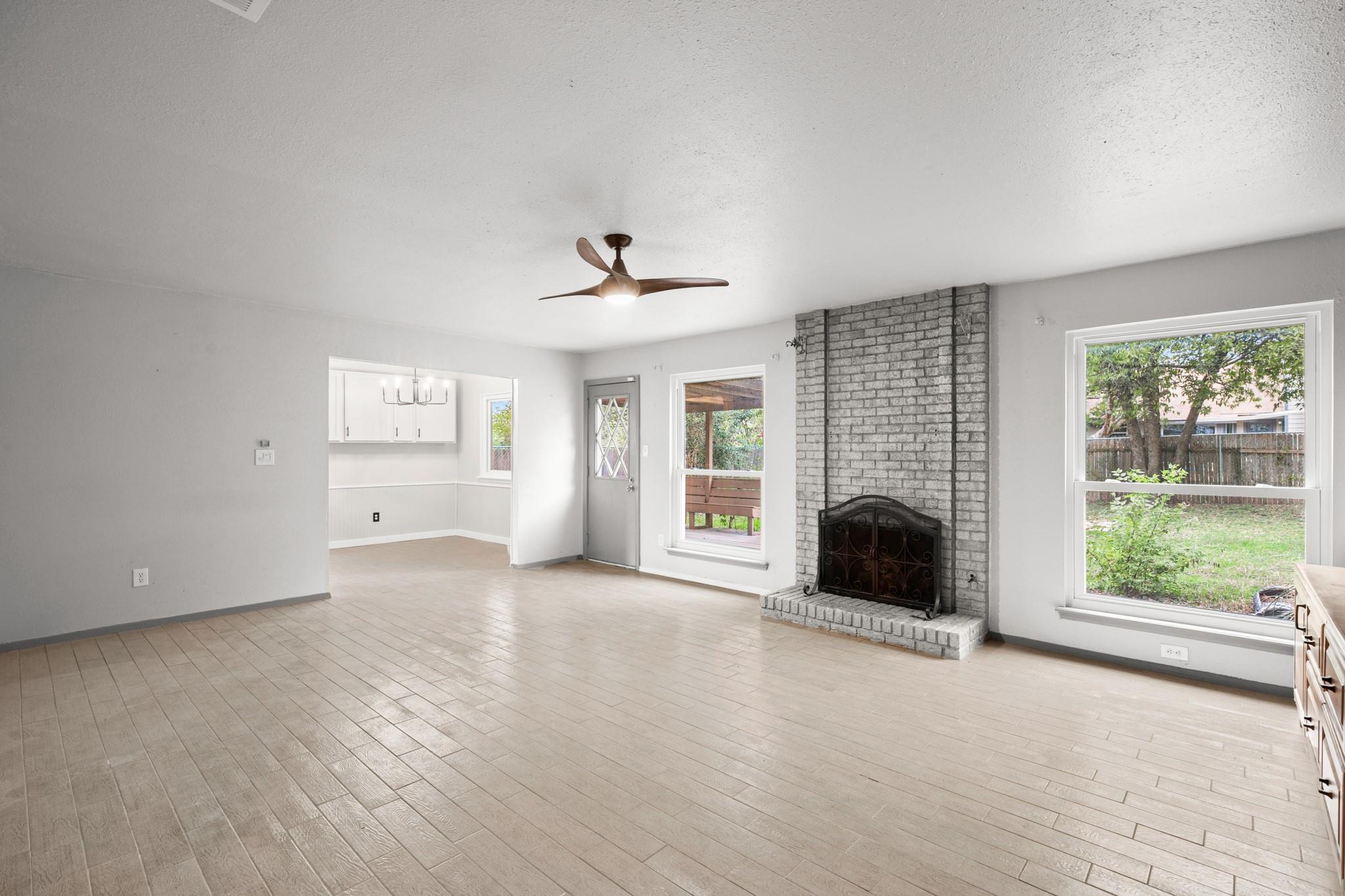 211 Woodmont Dr, Georgetown, TX 78628