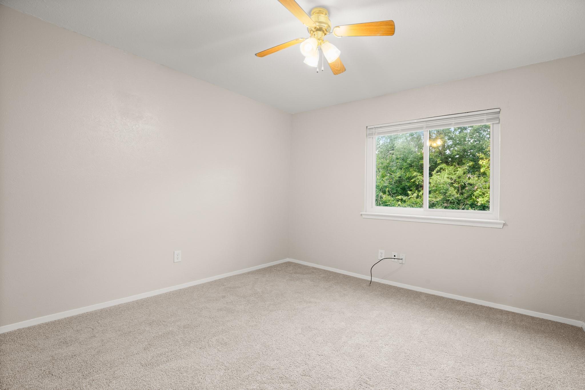 211 Woodmont Dr, Georgetown, TX 78628