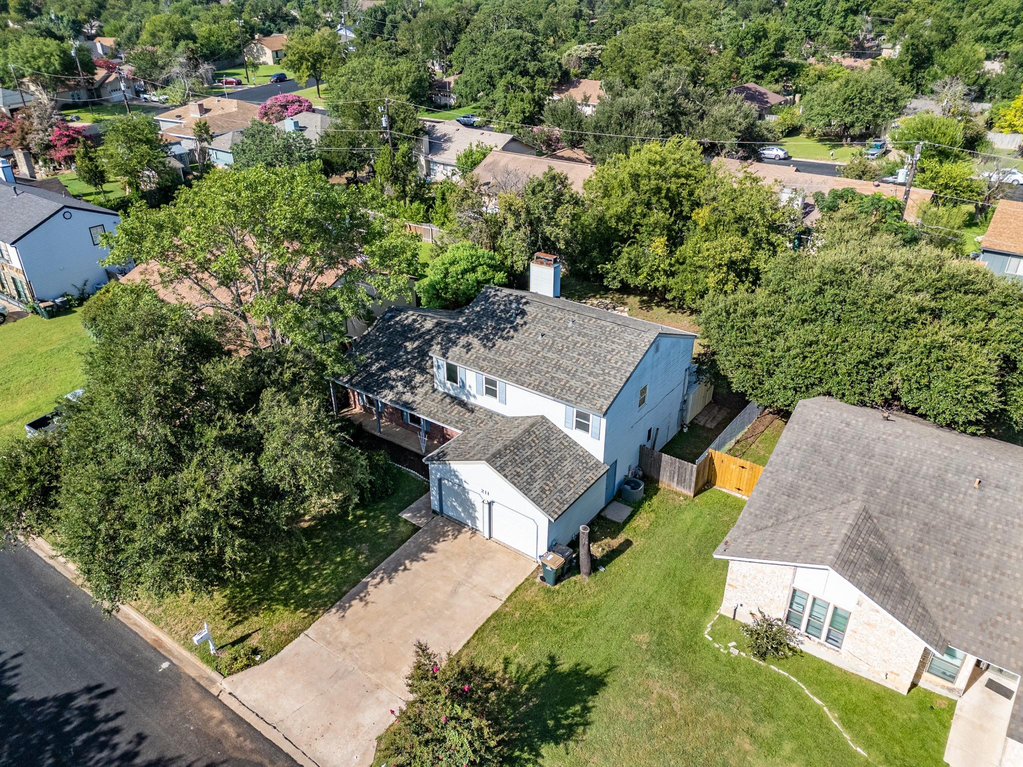 211 Woodmont Dr, Georgetown, TX 78628