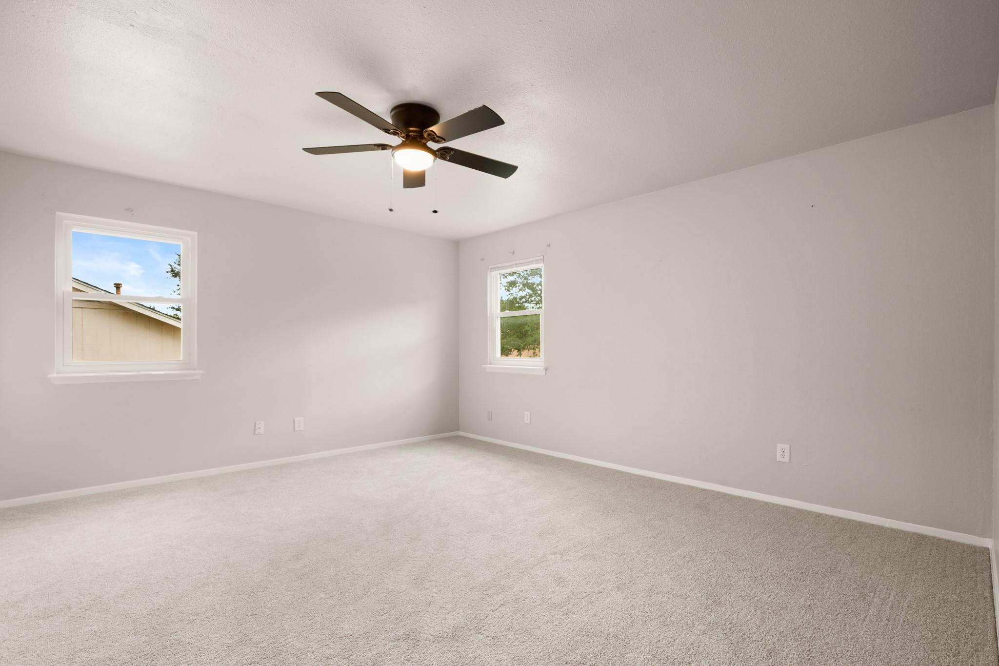 211 Woodmont Dr, Georgetown, TX 78628