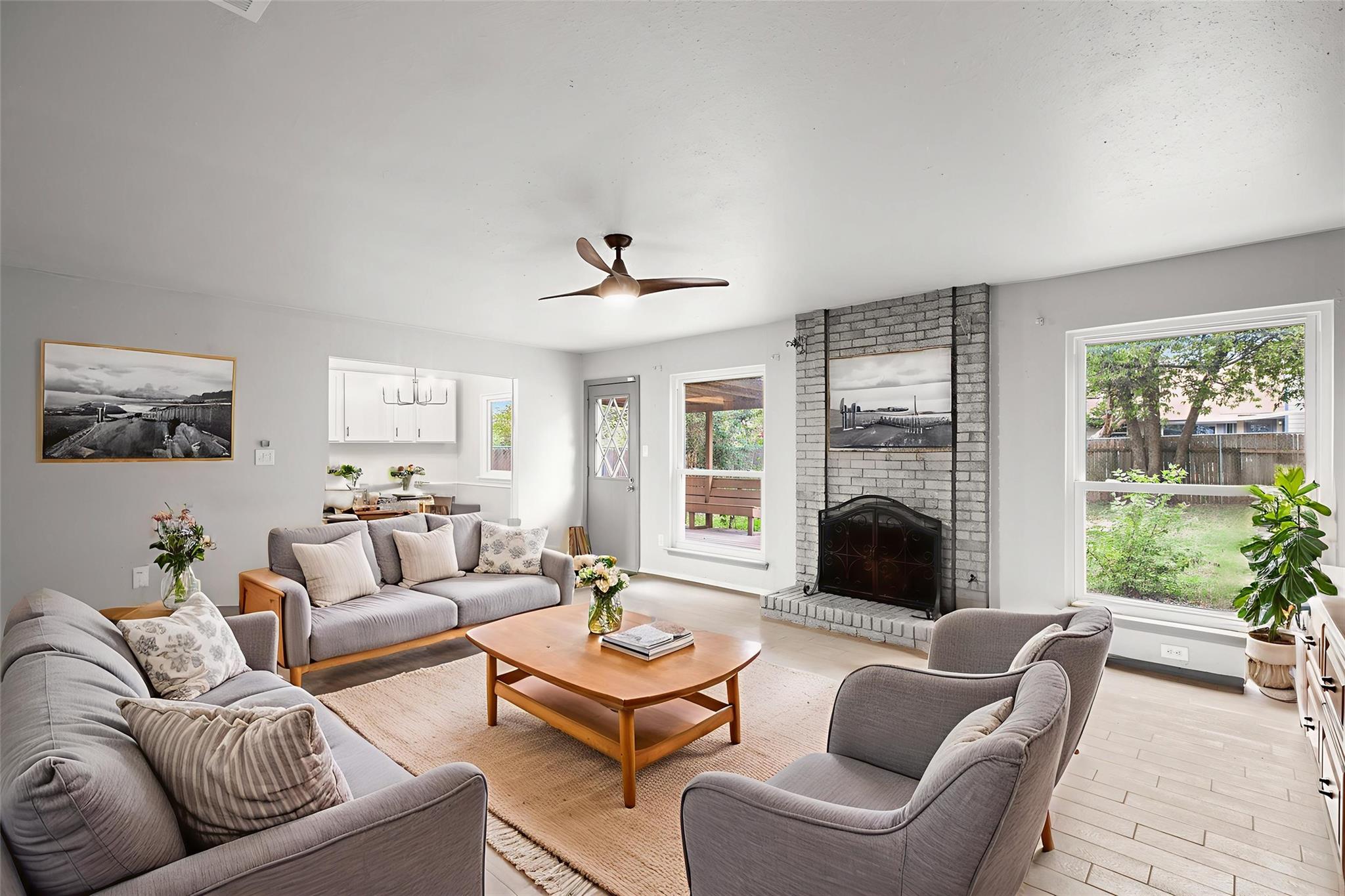 211 Woodmont Dr, Georgetown, TX 78628