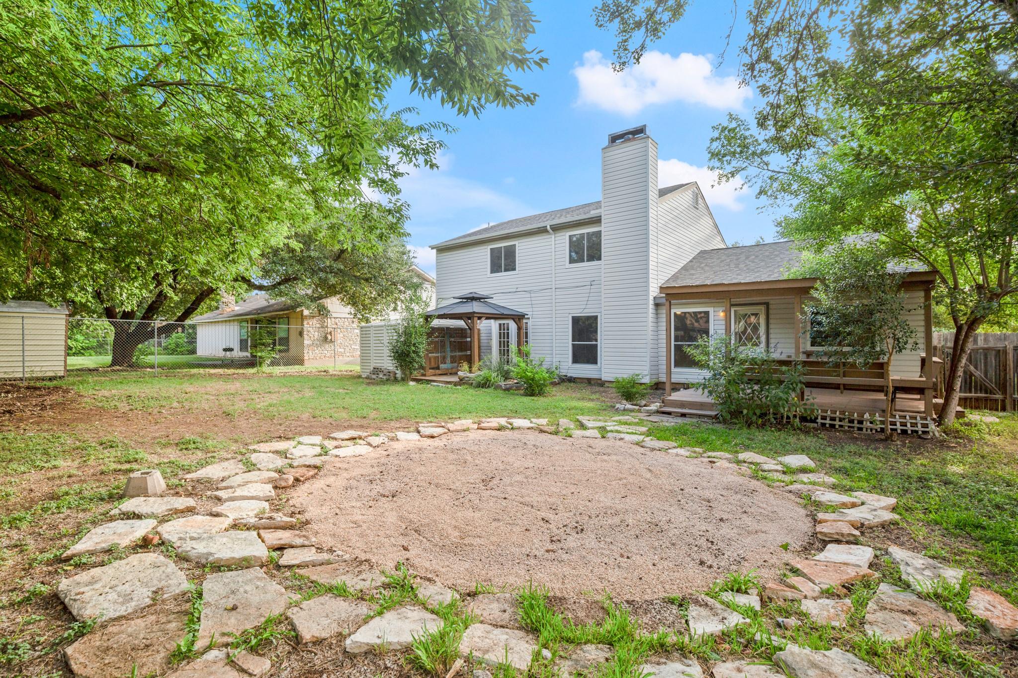 211 Woodmont Dr, Georgetown, TX 78628