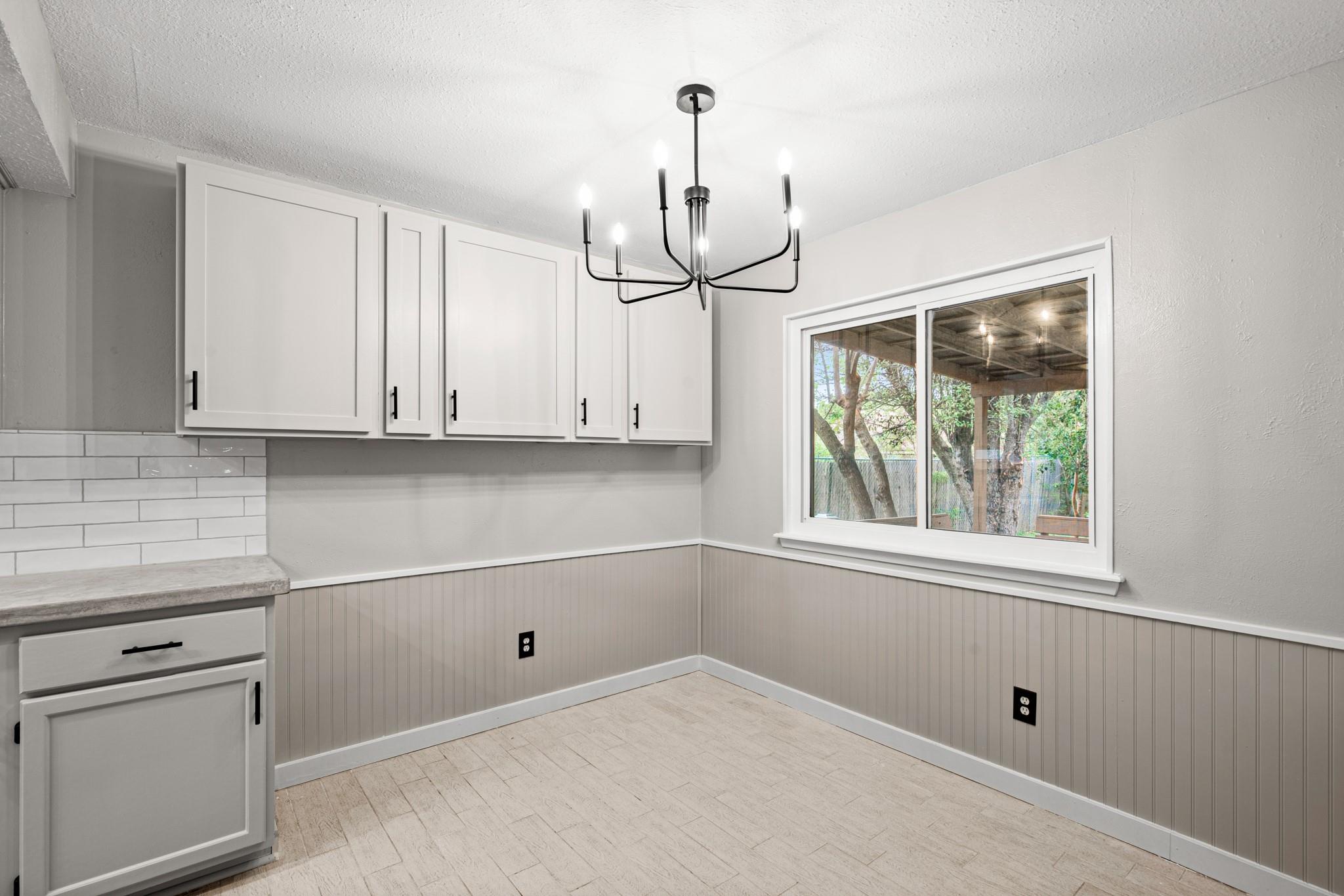 211 Woodmont Dr, Georgetown, TX 78628