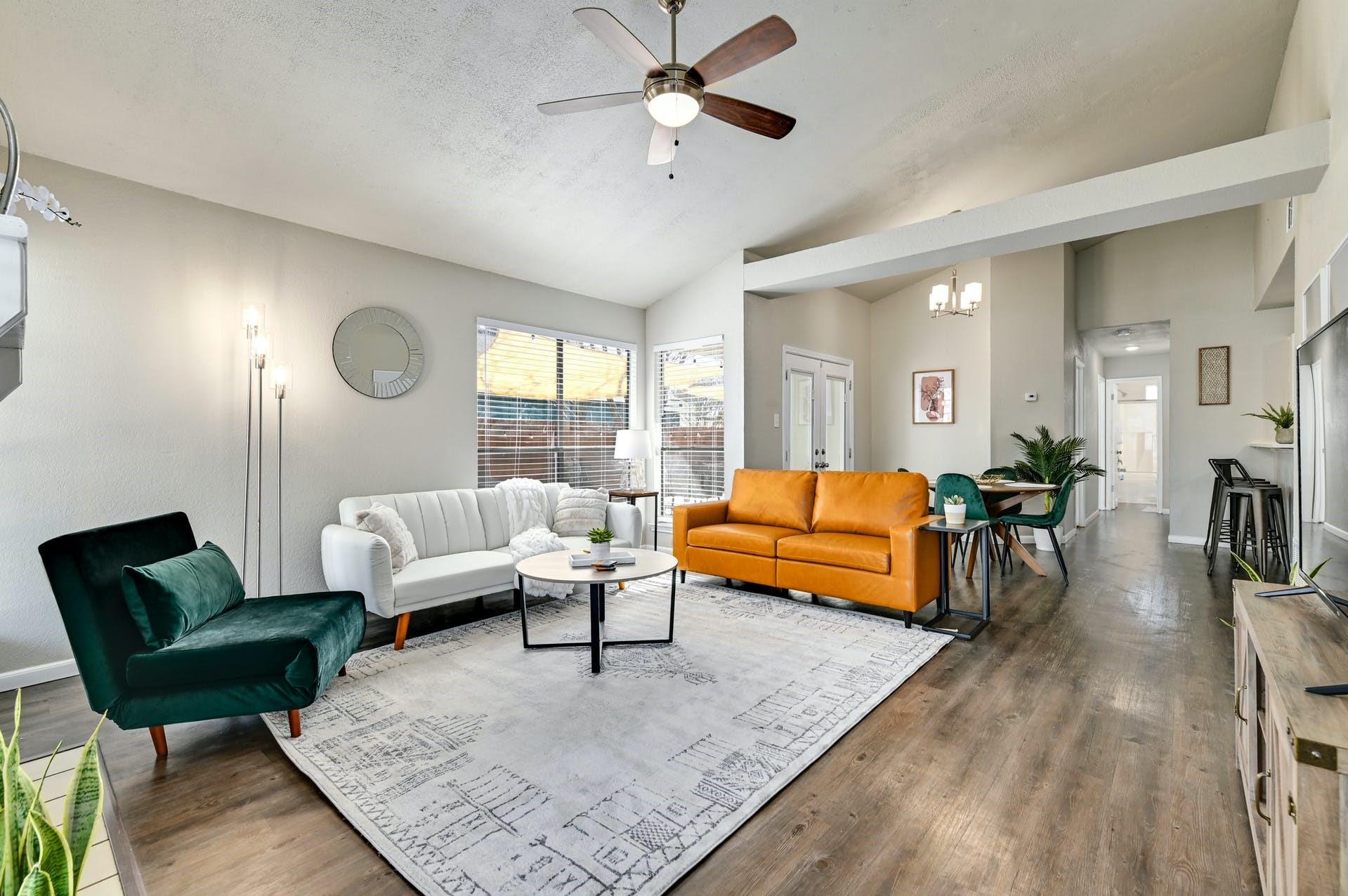 1201 E Logan St, Round Rock, TX 78664