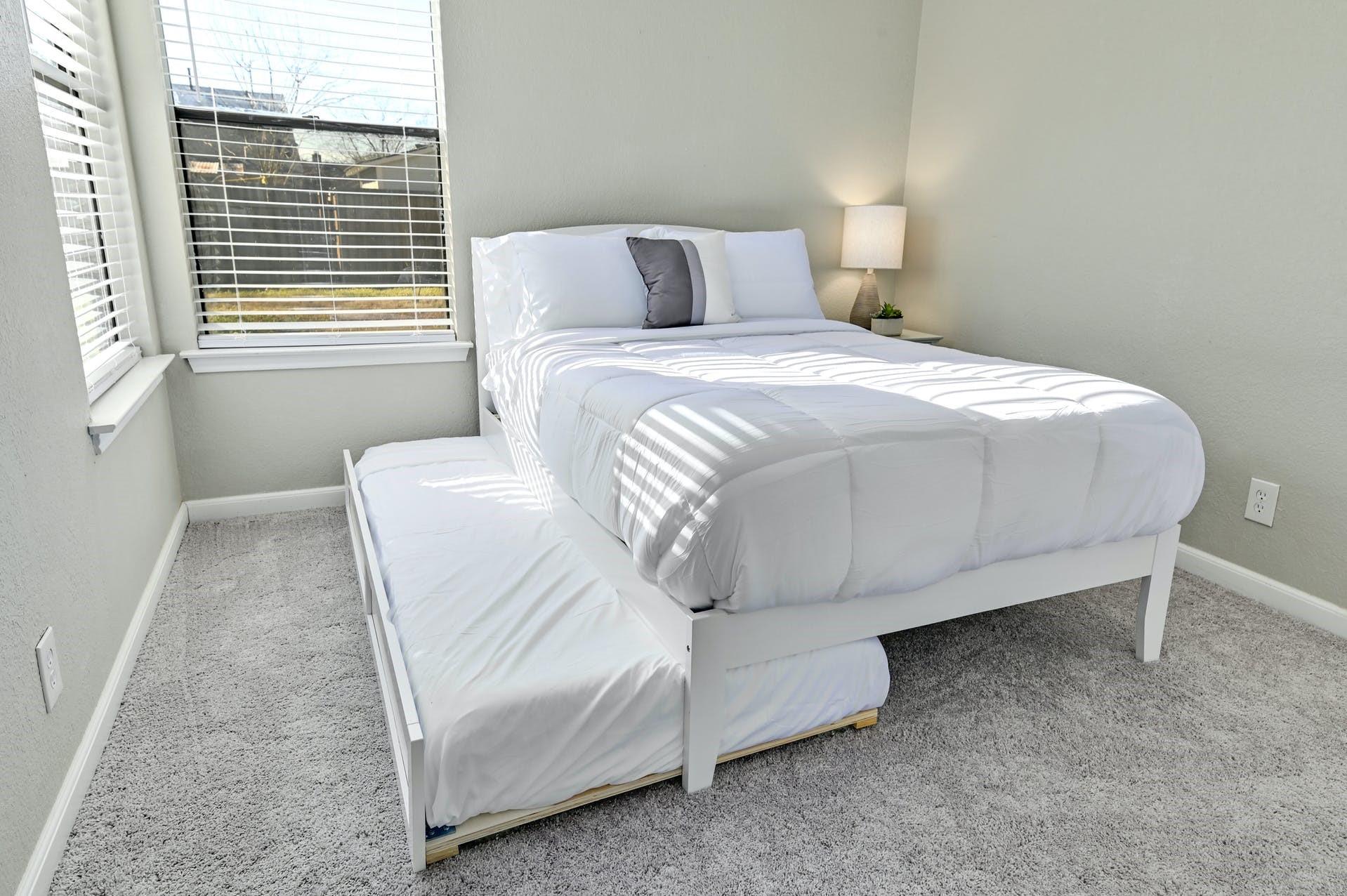 1201 E Logan St, Round Rock, TX 78664