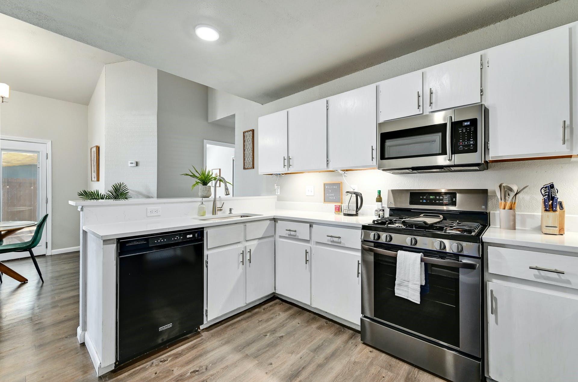 1201 E Logan St, Round Rock, TX 78664