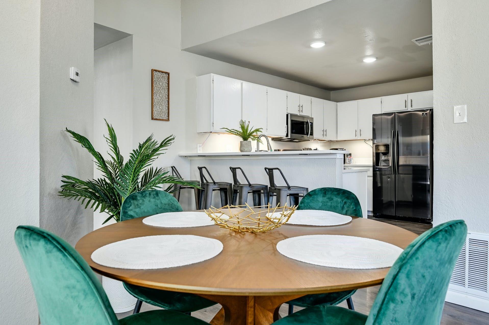 1201 E Logan St, Round Rock, TX 78664