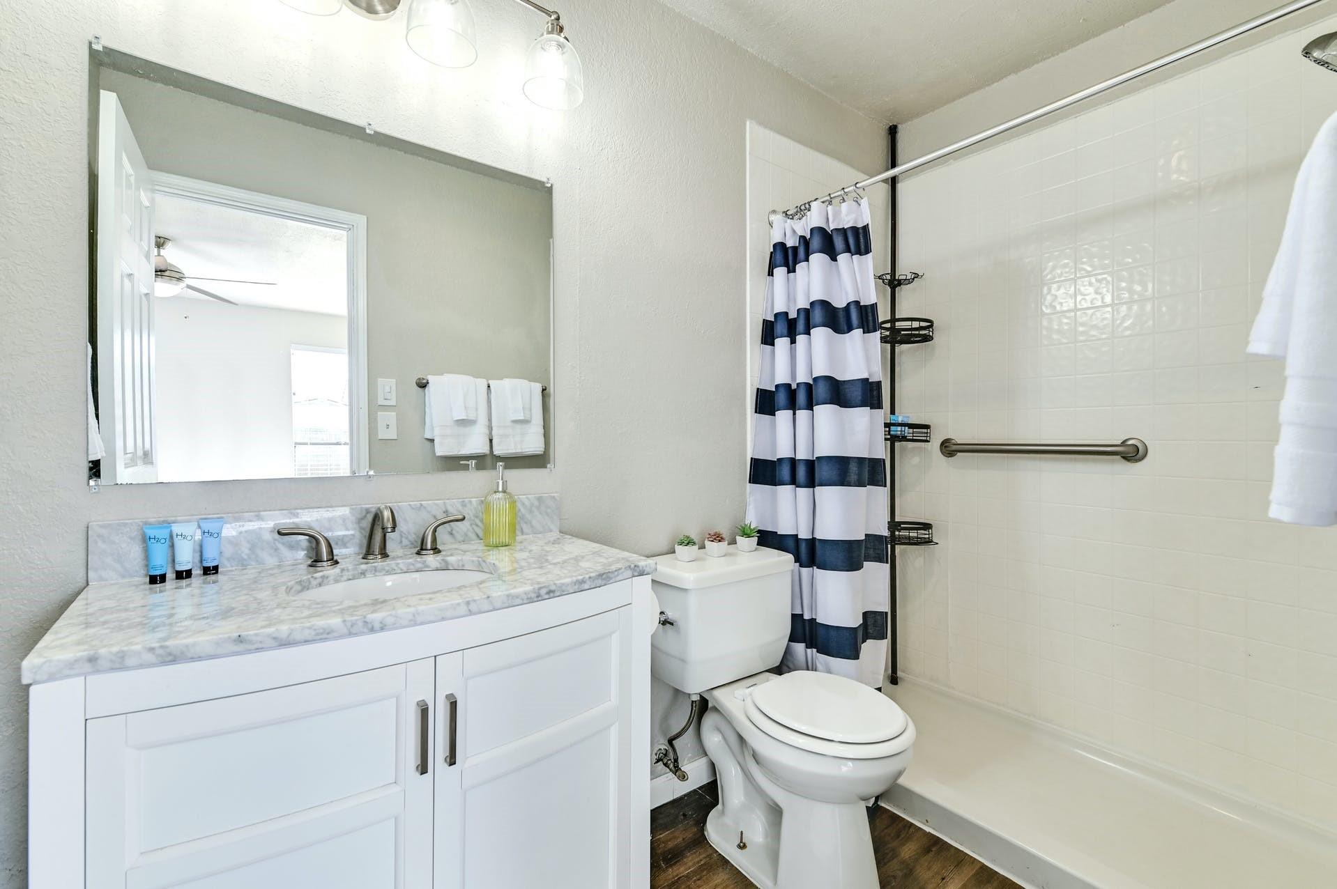 1201 E Logan St, Round Rock, TX 78664