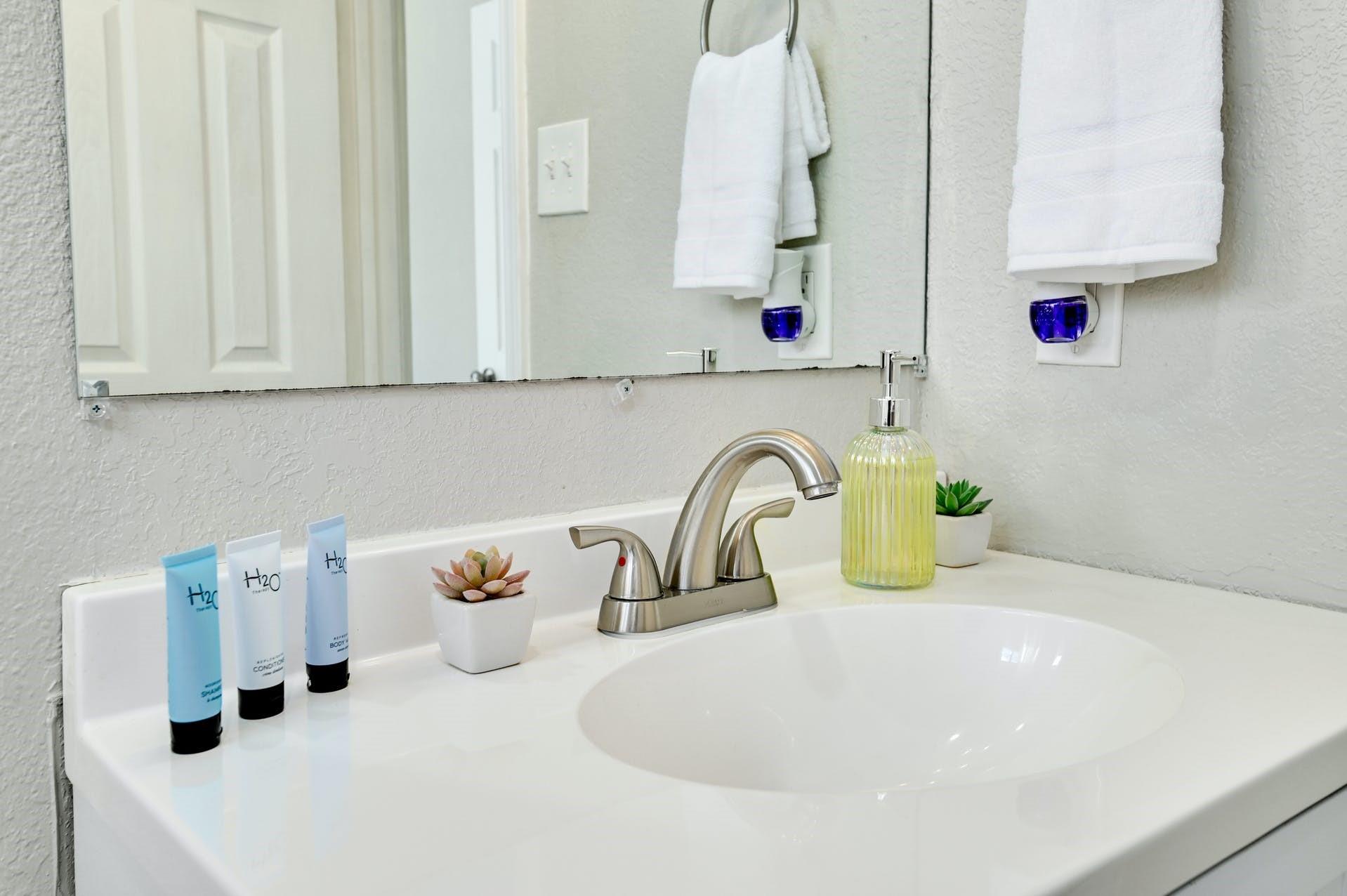 1201 E Logan St, Round Rock, TX 78664