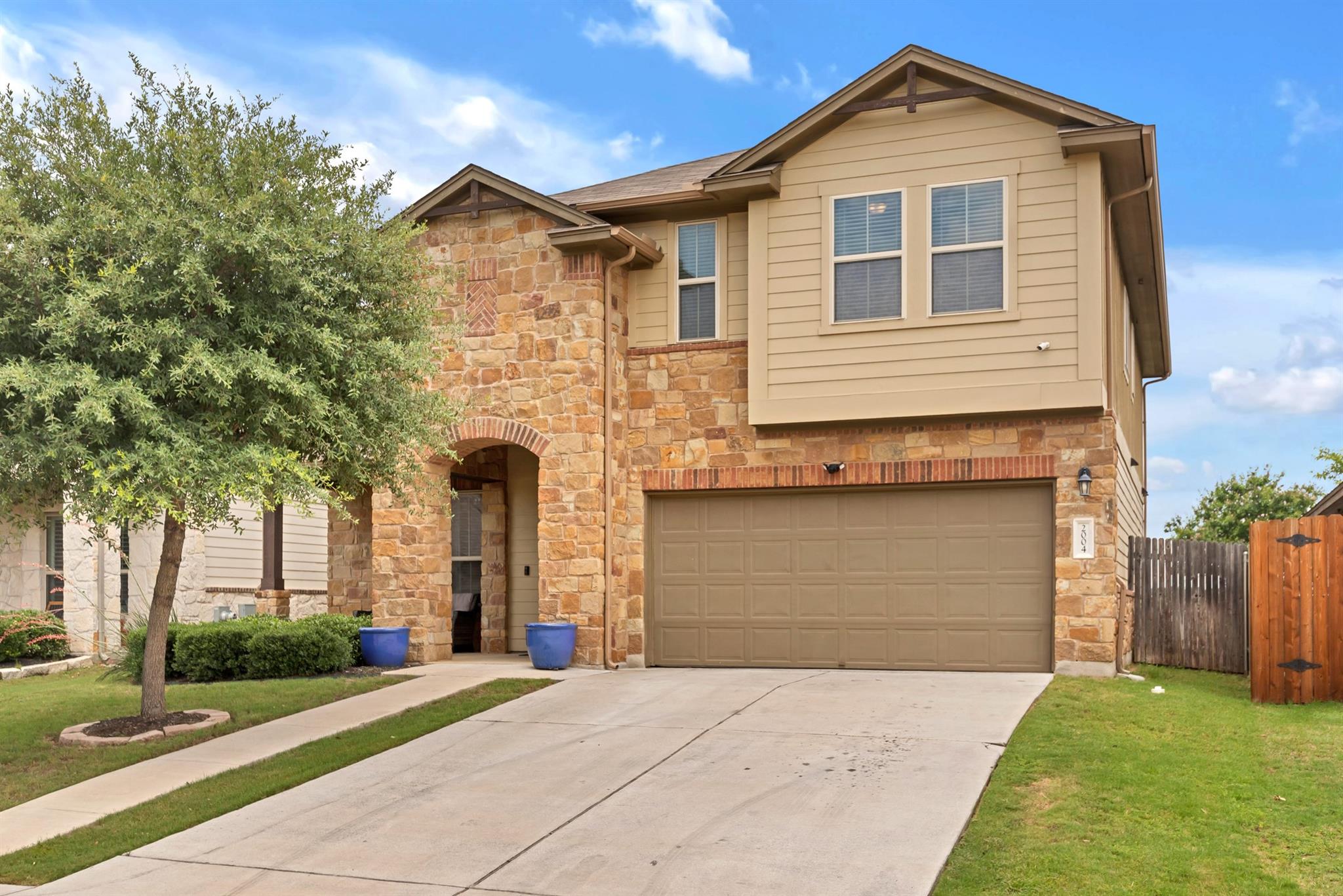 2004 Garretts Way, Manchaca, TX 78652
