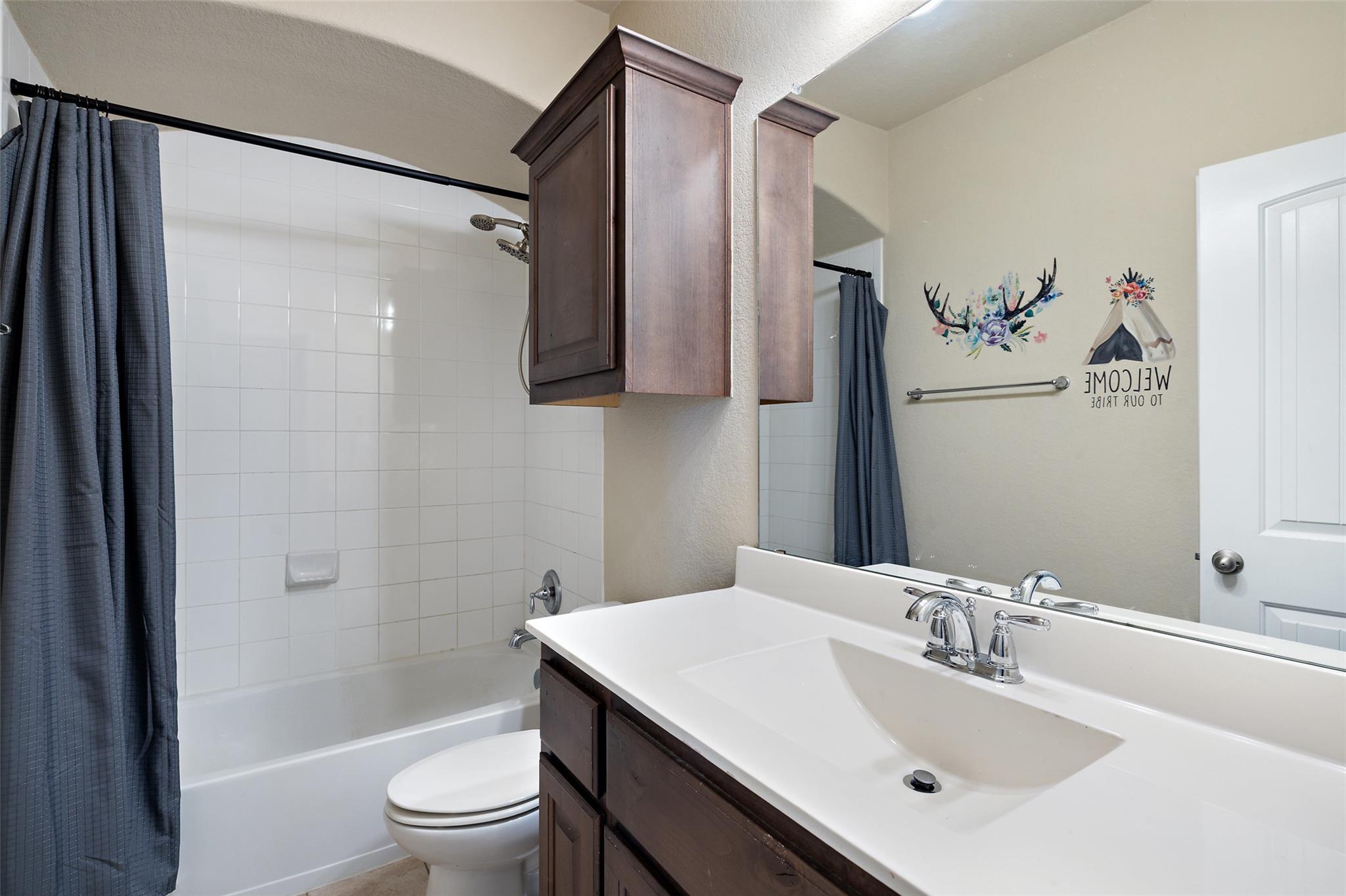 2444 Bowen St, Leander, TX 78641