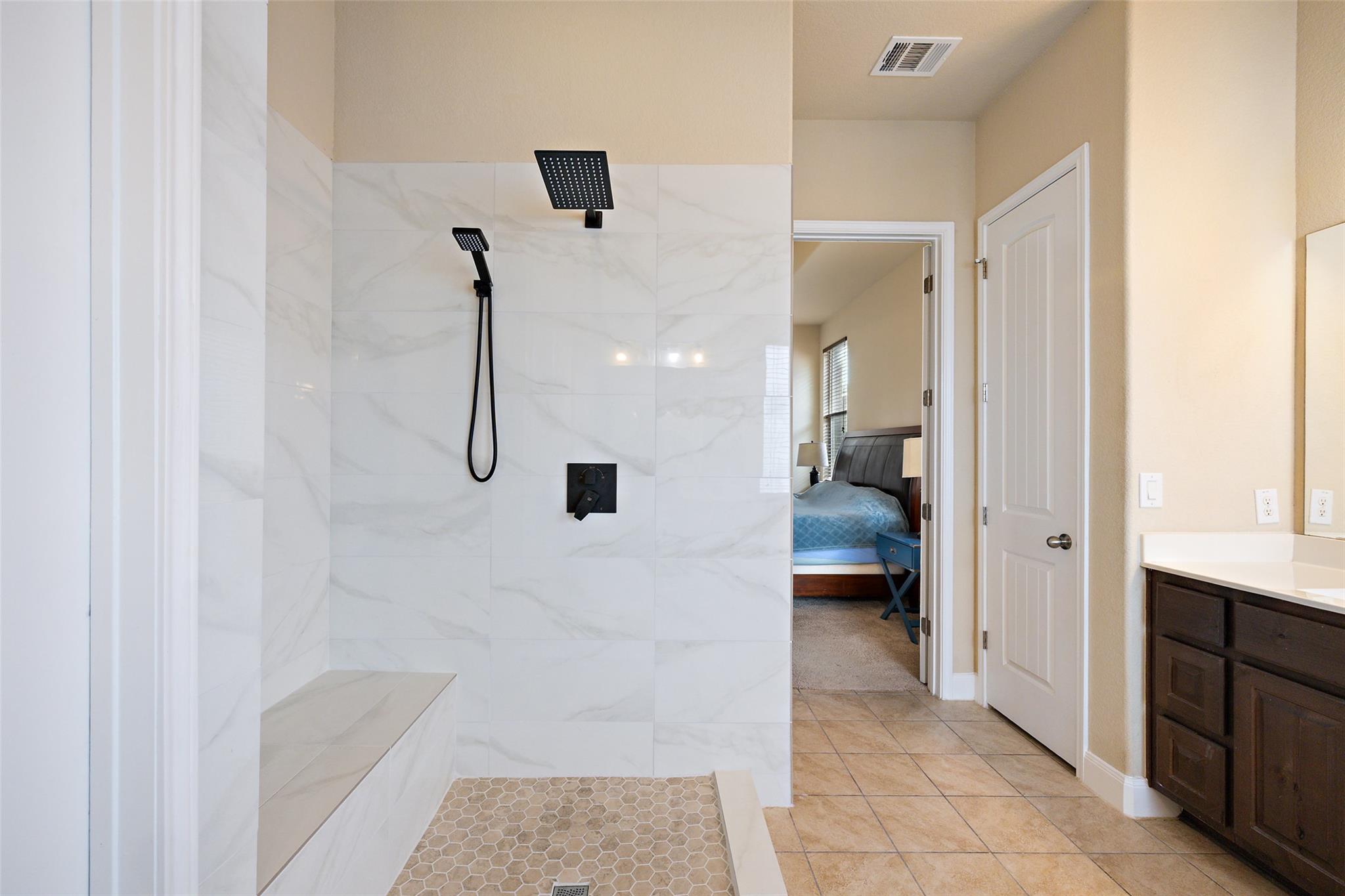 2444 Bowen St, Leander, TX 78641