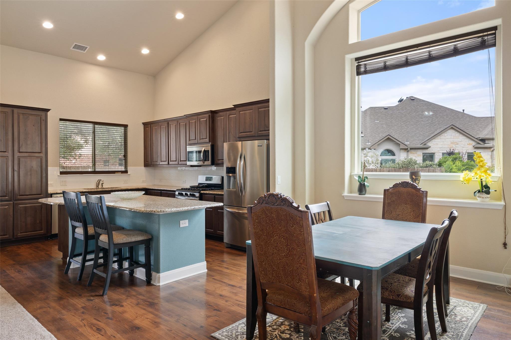 2444 Bowen St, Leander, TX 78641