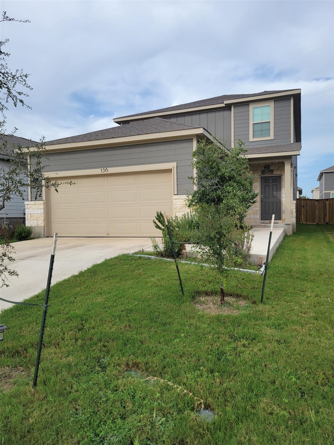 136 Eagles Dare Ln, Jarrell, TX 76537