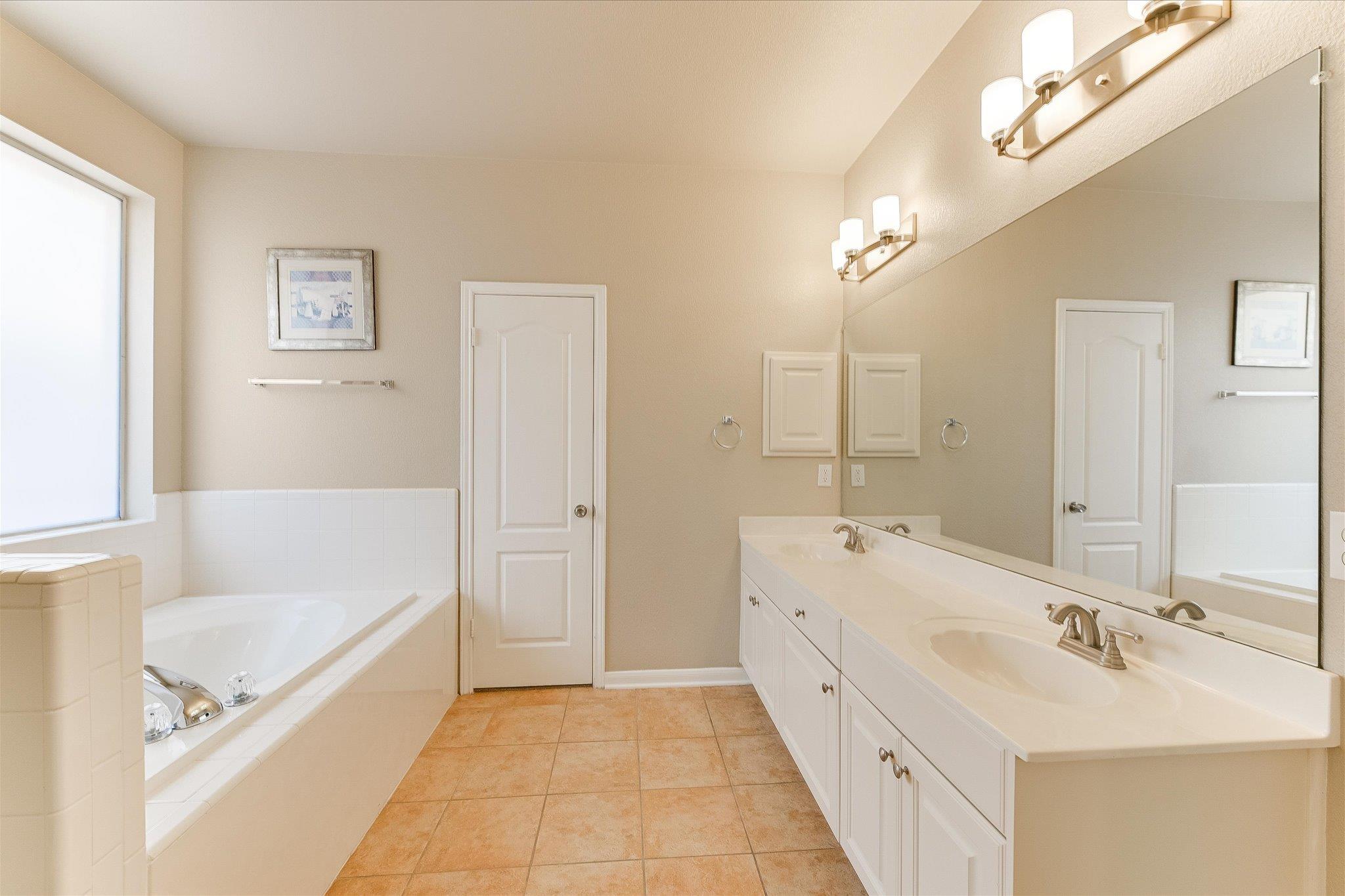 12701 Appaloosa Chase Dr, Austin, TX 78732