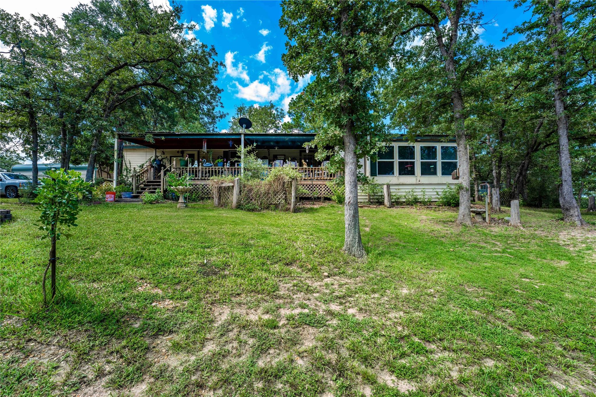 1546 W State Highway 71, West Point, TX 78963
