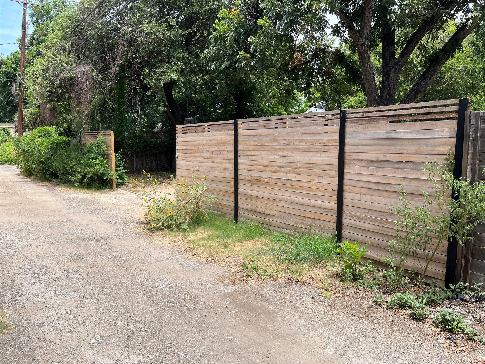 2511 E Cesar Chavez St, Austin, TX 78702