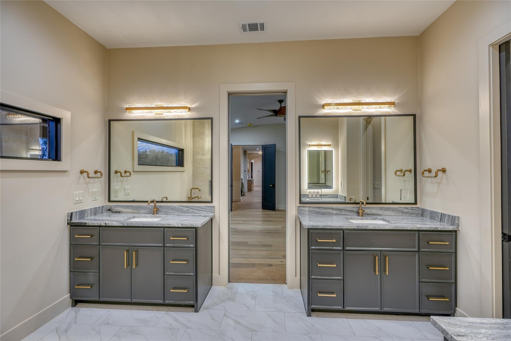 92 Encantada, Horseshoe Bay, TX 78657