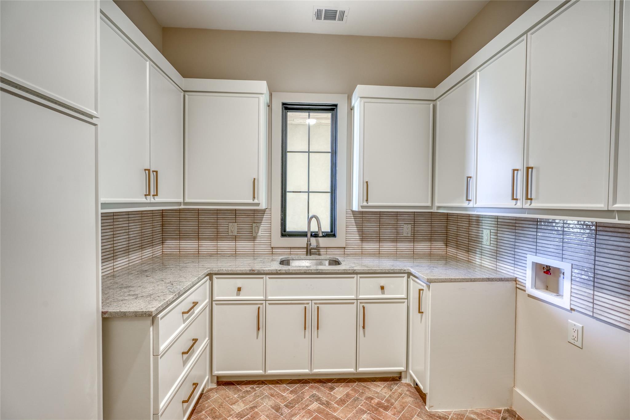 92 Encantada, Horseshoe Bay, TX 78657