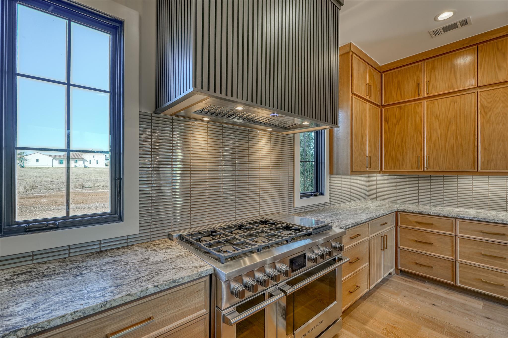 92 Encantada, Horseshoe Bay, TX 78657
