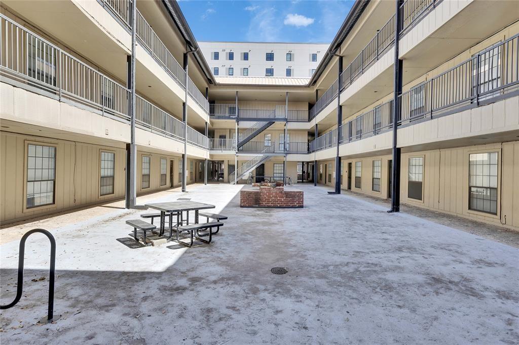 2401 NW Leon St # 110, Austin, TX 78705