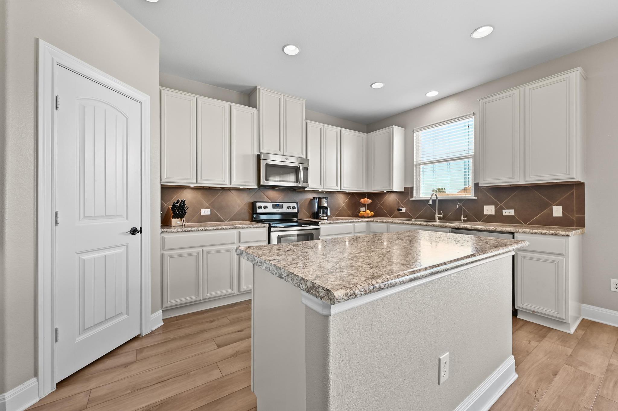 130 Wisteria Ct, Kyle, TX 78640