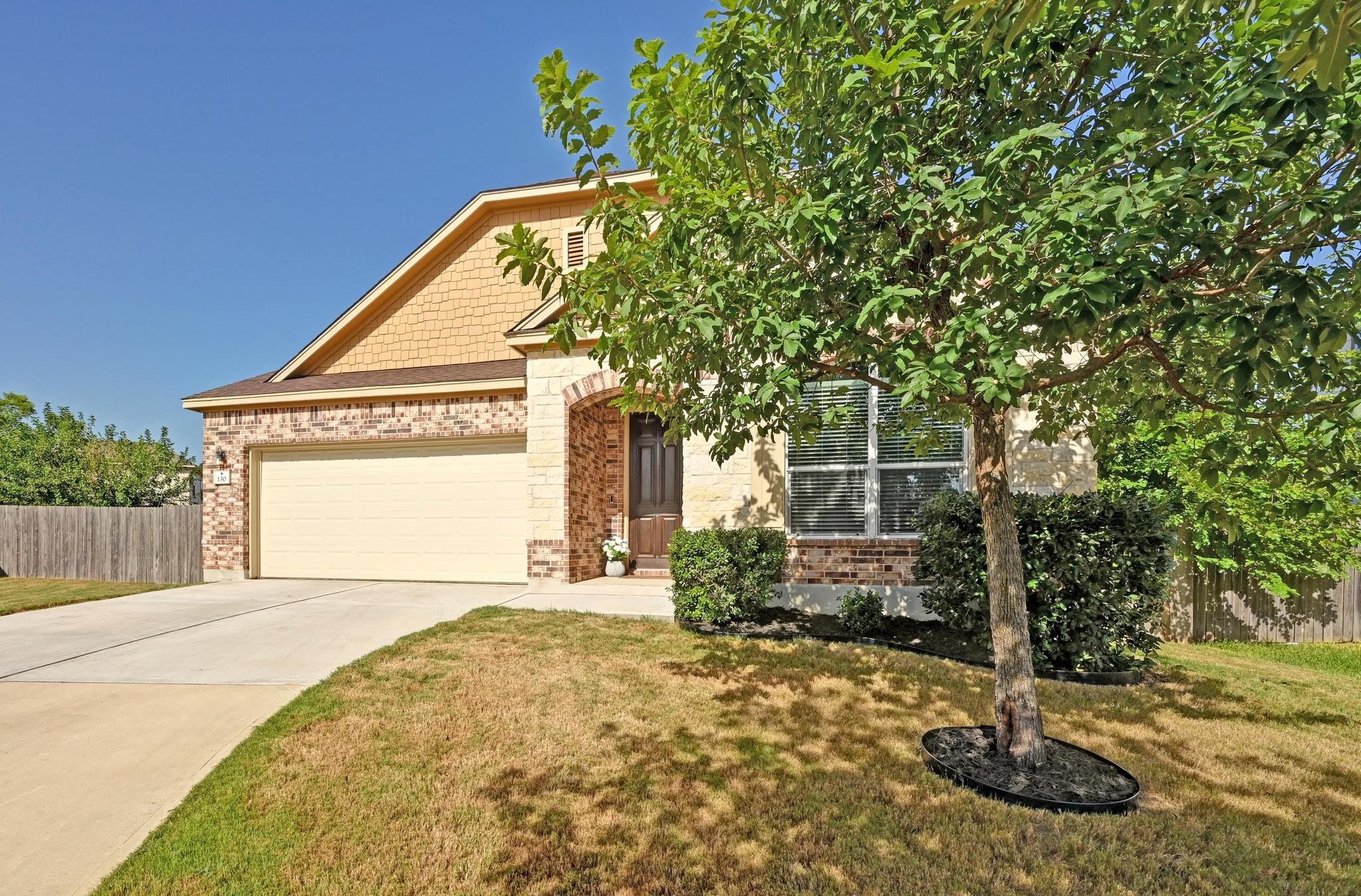 130 Wisteria Ct, Kyle, TX 78640