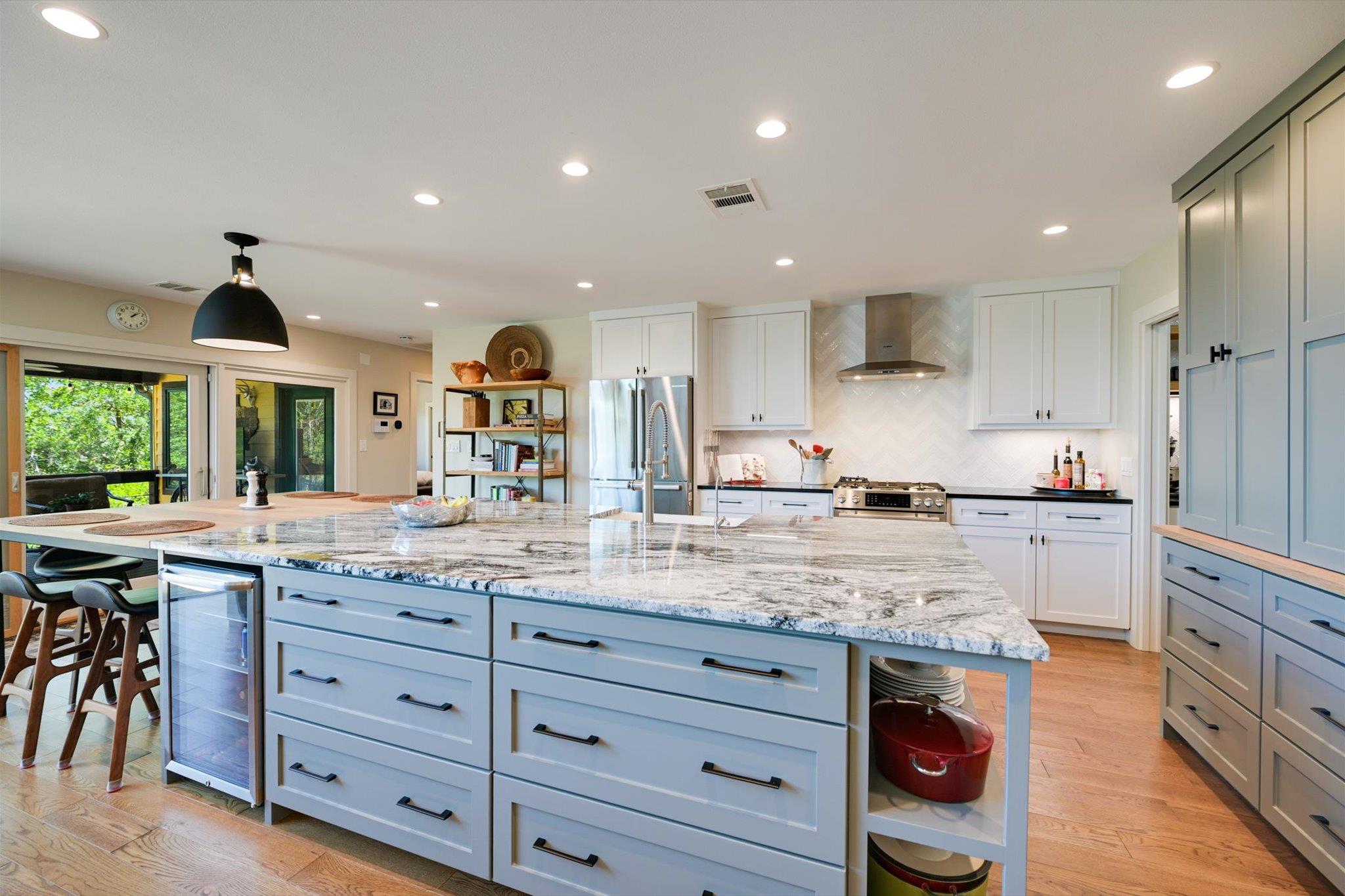 24240 Spur Trl, Spicewood, TX 78669