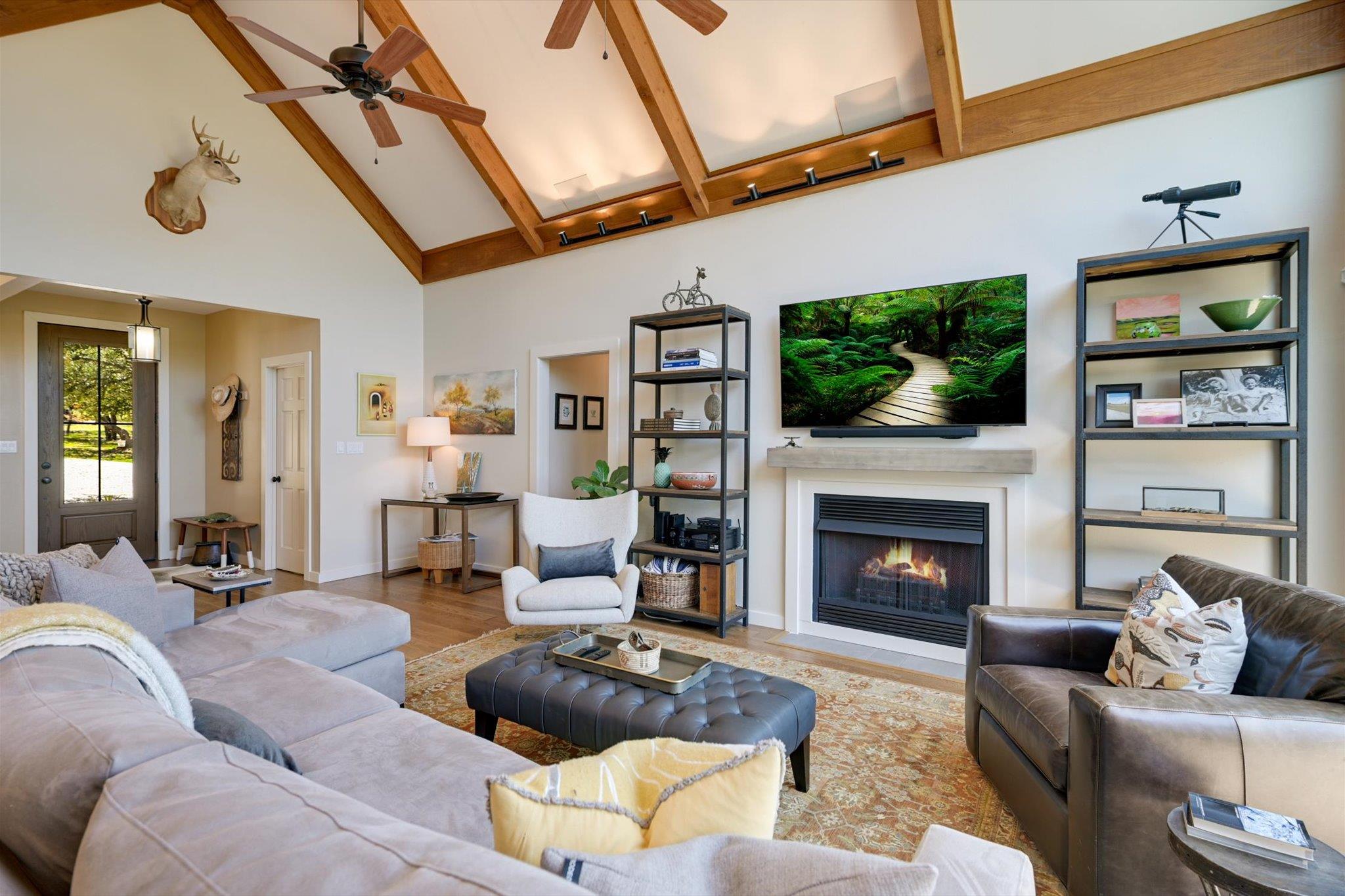 24240 Spur Trl, Spicewood, TX 78669
