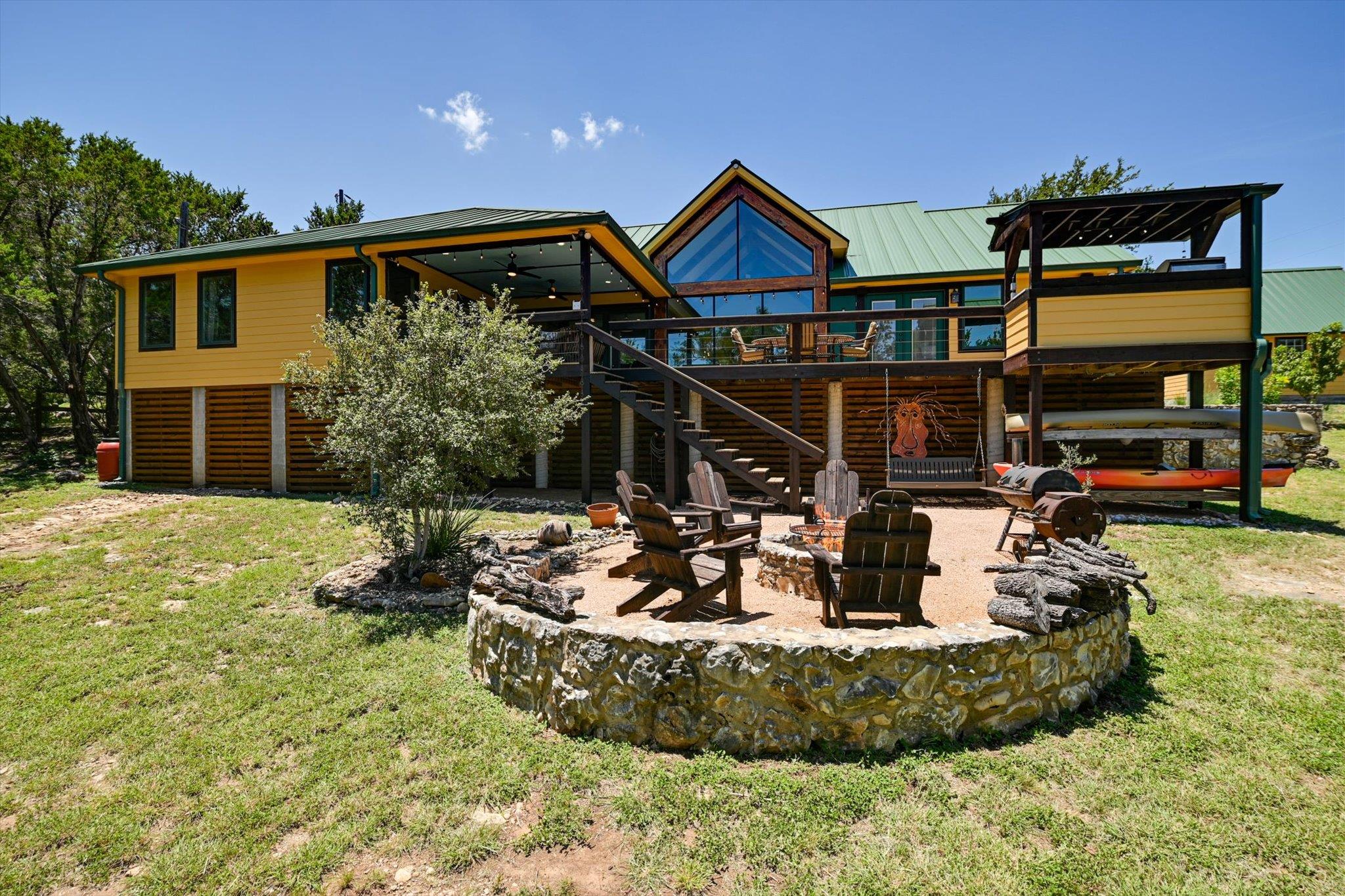24240 Spur Trl, Spicewood, TX 78669