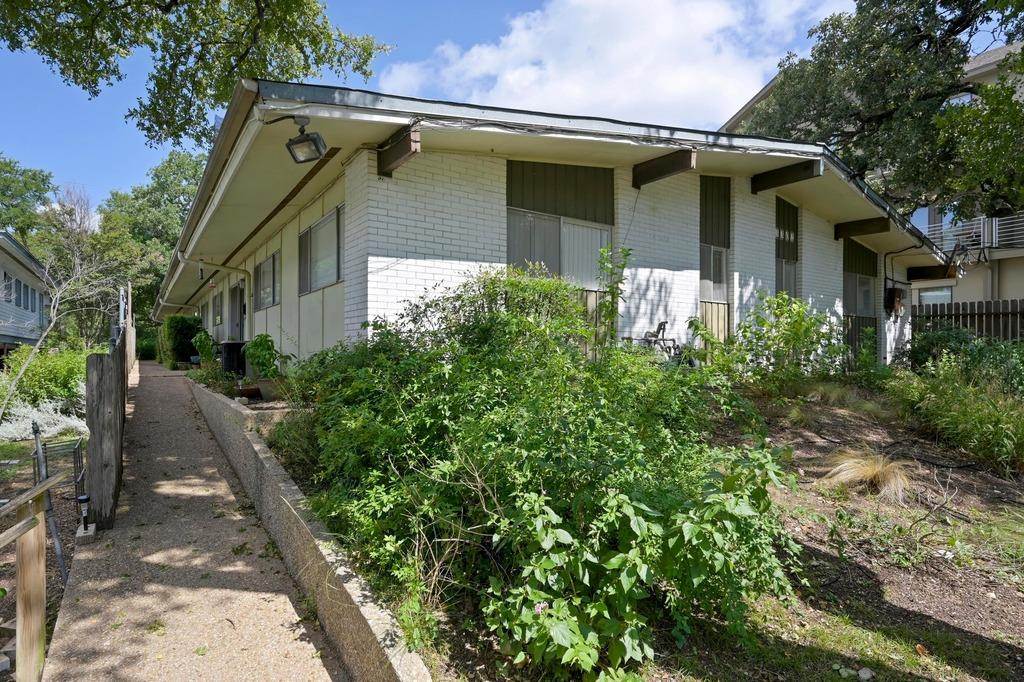 1300 and 1302 Norwalk Ln, Austin, TX 78703